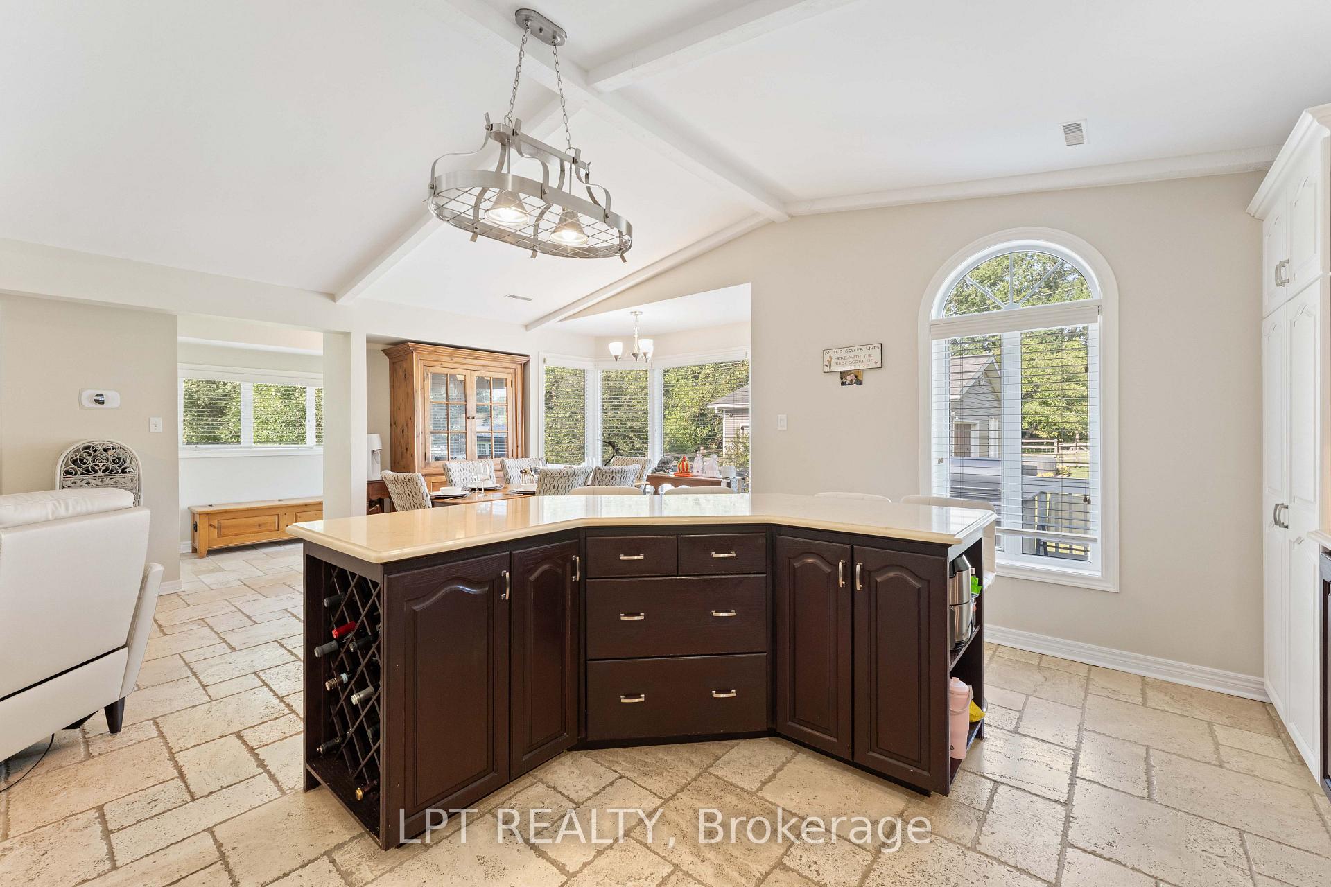 Photo 19 of 357 Lake Drive N, Georgina, Historic Lakeshore Communities — HOMEH