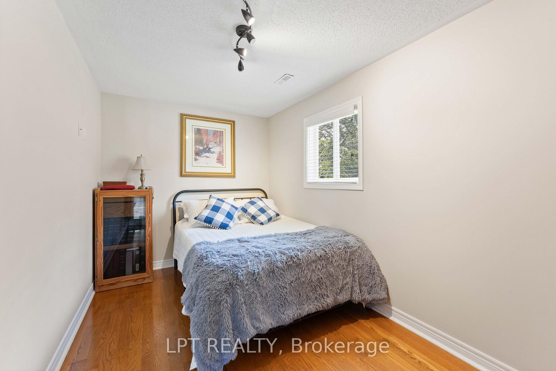 Photo 23 of 357 Lake Drive N, Georgina, Historic Lakeshore Communities — HOMEH