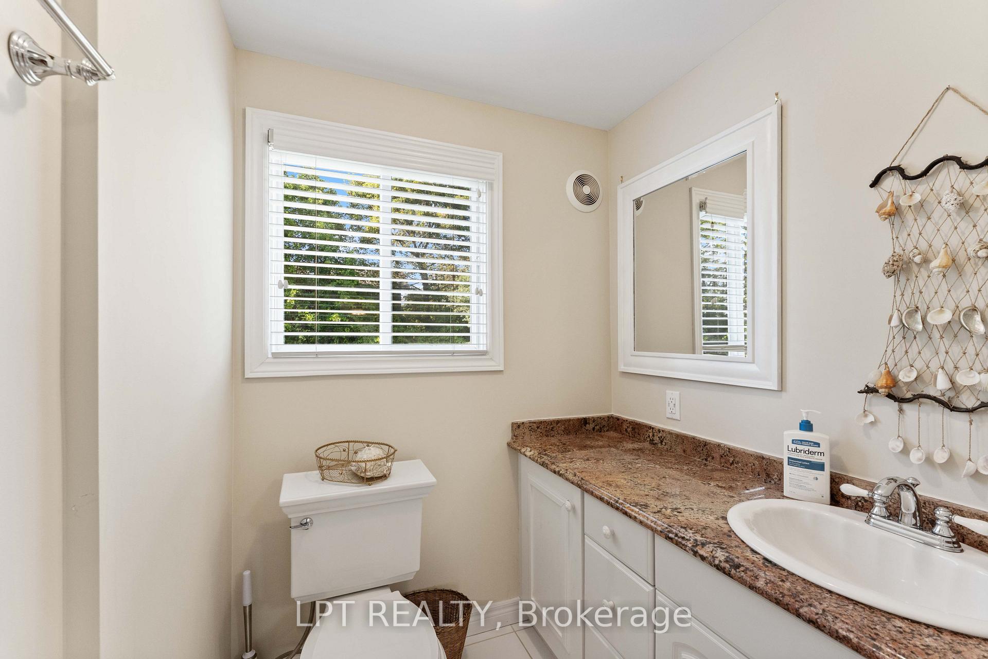 Photo 28 of 357 Lake Drive N, Georgina, Historic Lakeshore Communities — HOMEH