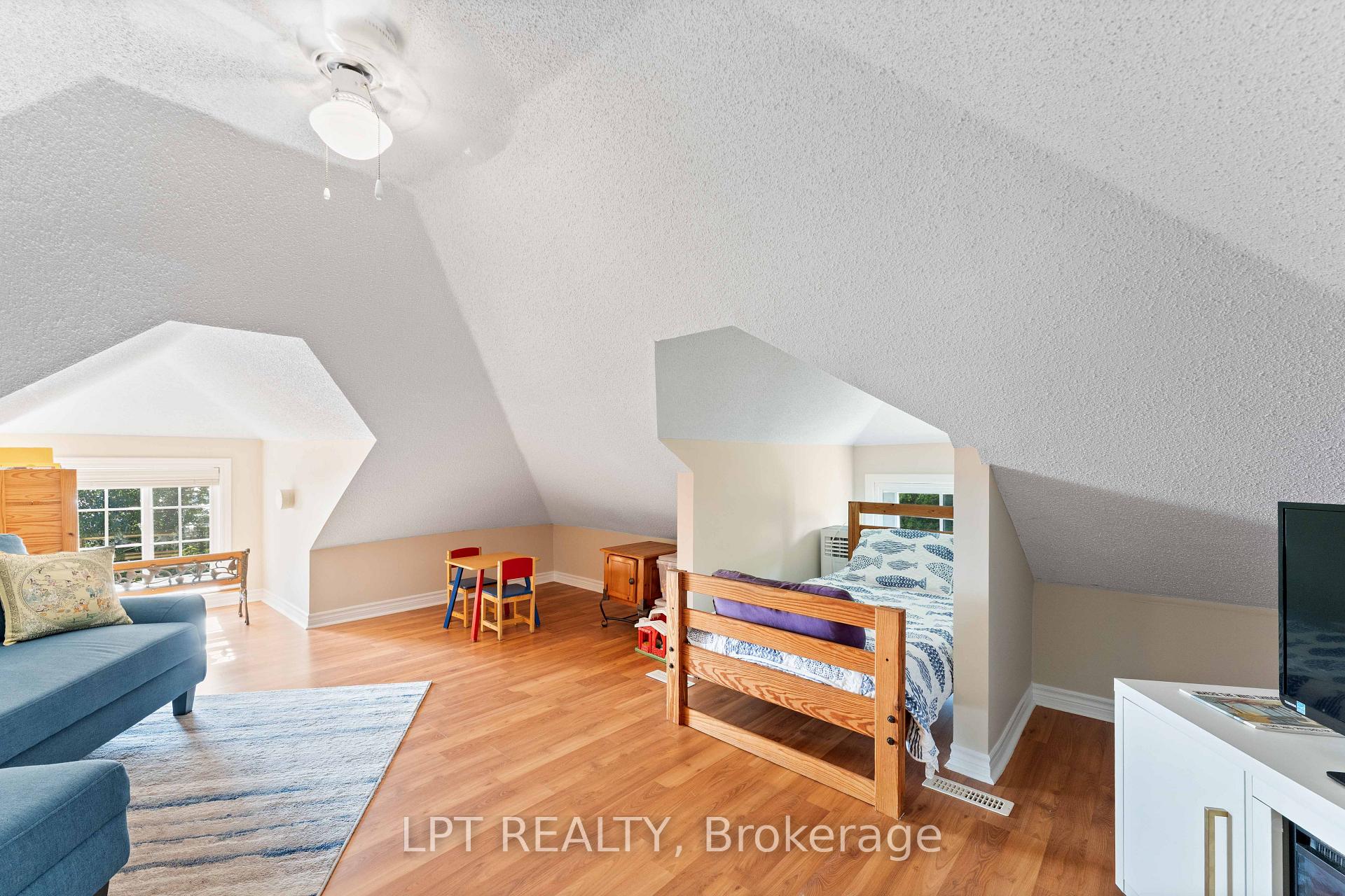 Photo 30 of 357 Lake Drive N, Georgina, Historic Lakeshore Communities — HOMEH