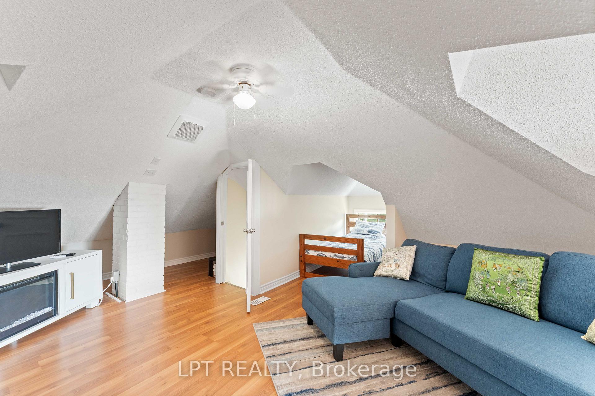 Photo 31 of 357 Lake Drive N, Georgina, Historic Lakeshore Communities — HOMEH