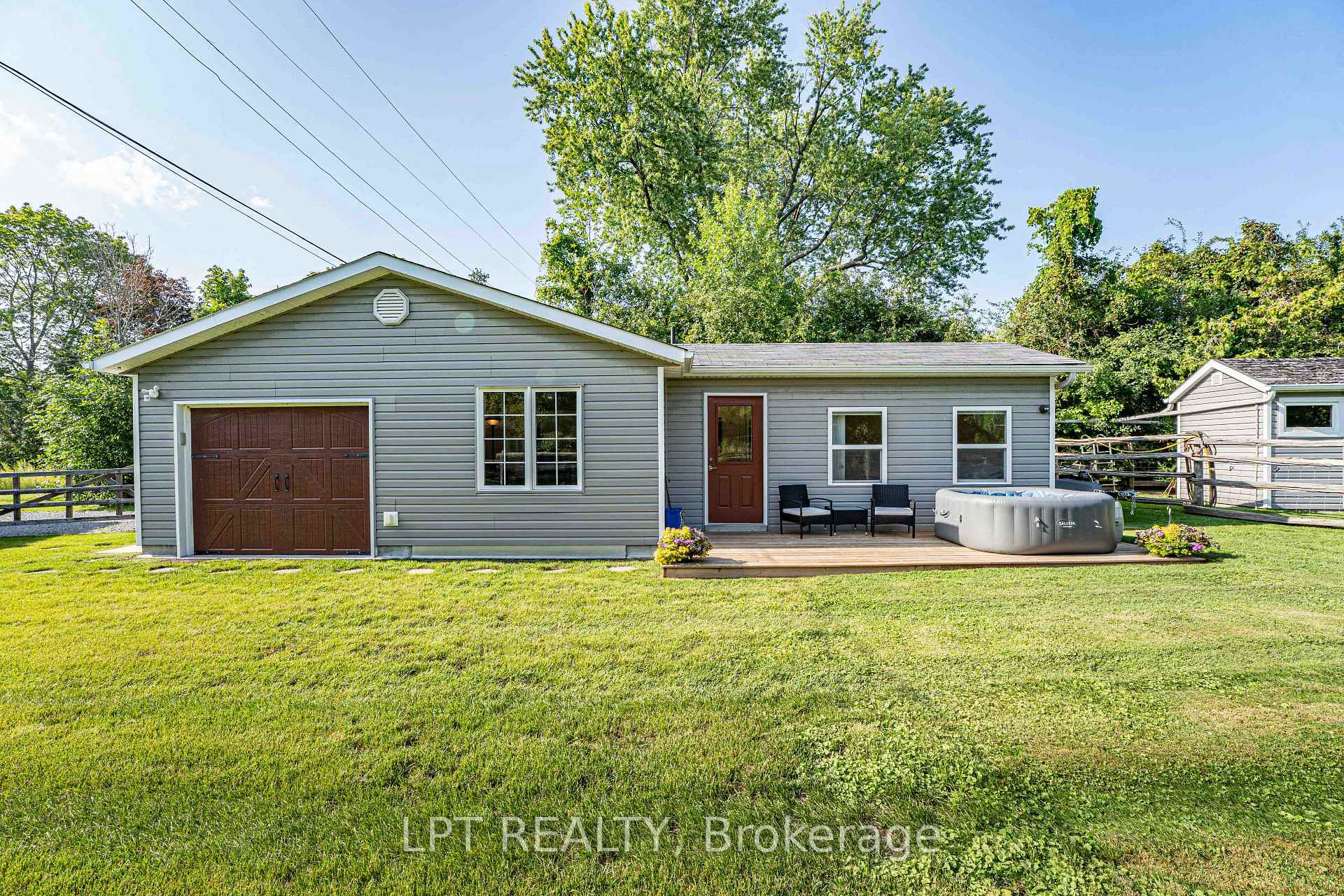 Photo 33 of 357 Lake Drive N, Georgina, Historic Lakeshore Communities — HOMEH