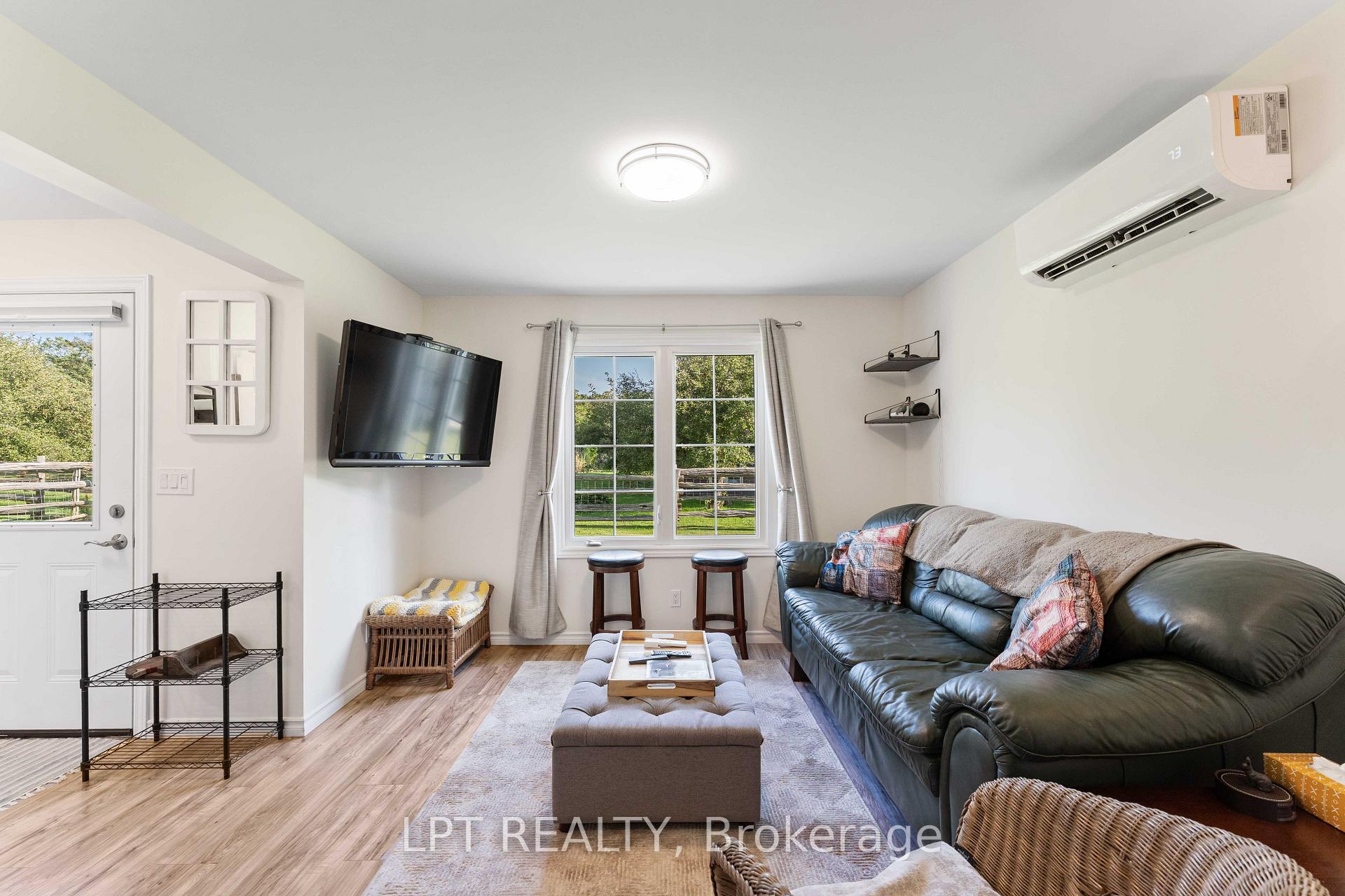 Photo 36 of 357 Lake Drive N, Georgina, Historic Lakeshore Communities — HOMEH