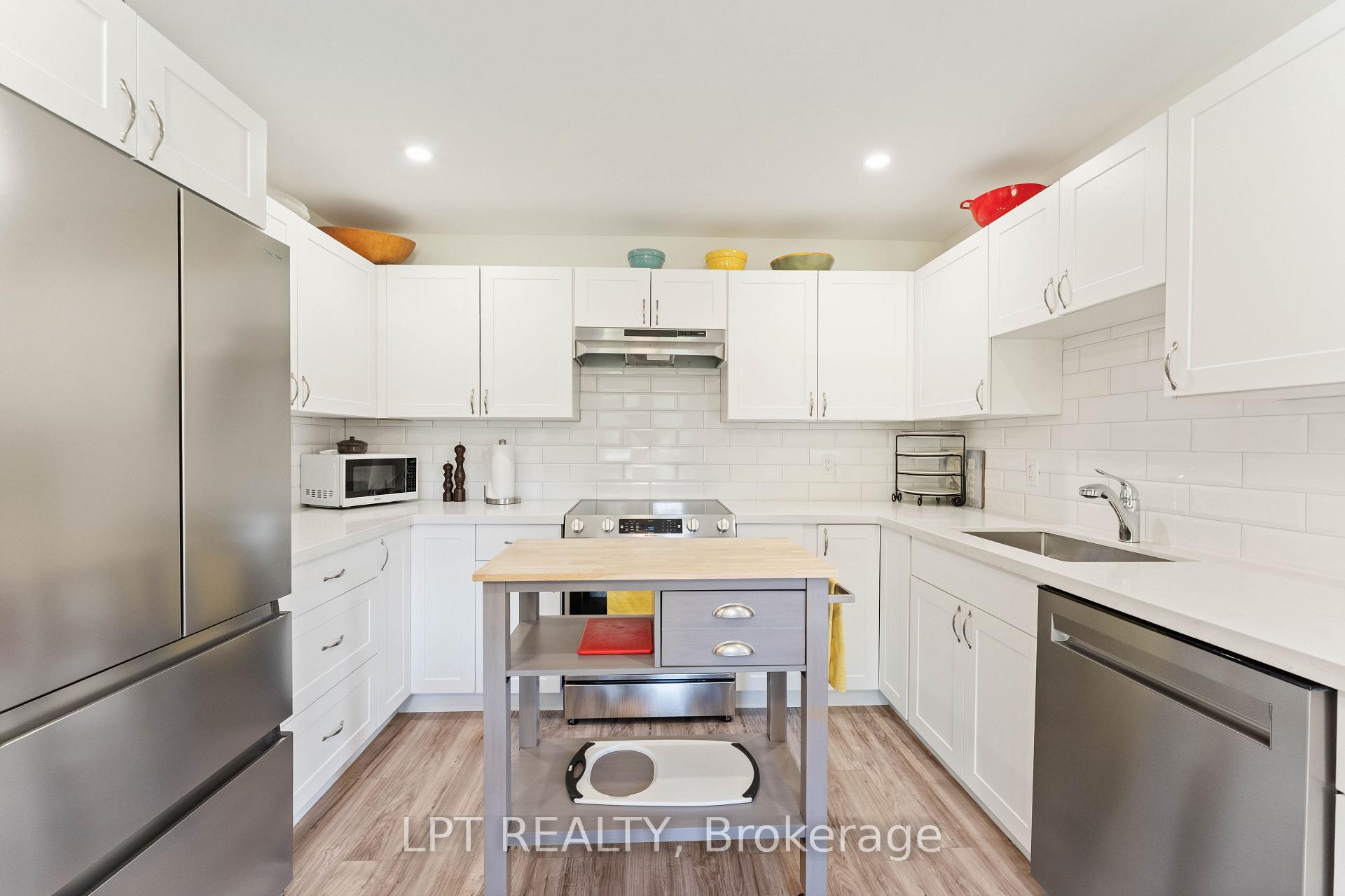 Photo 37 of 357 Lake Drive N, Georgina, Historic Lakeshore Communities — HOMEH