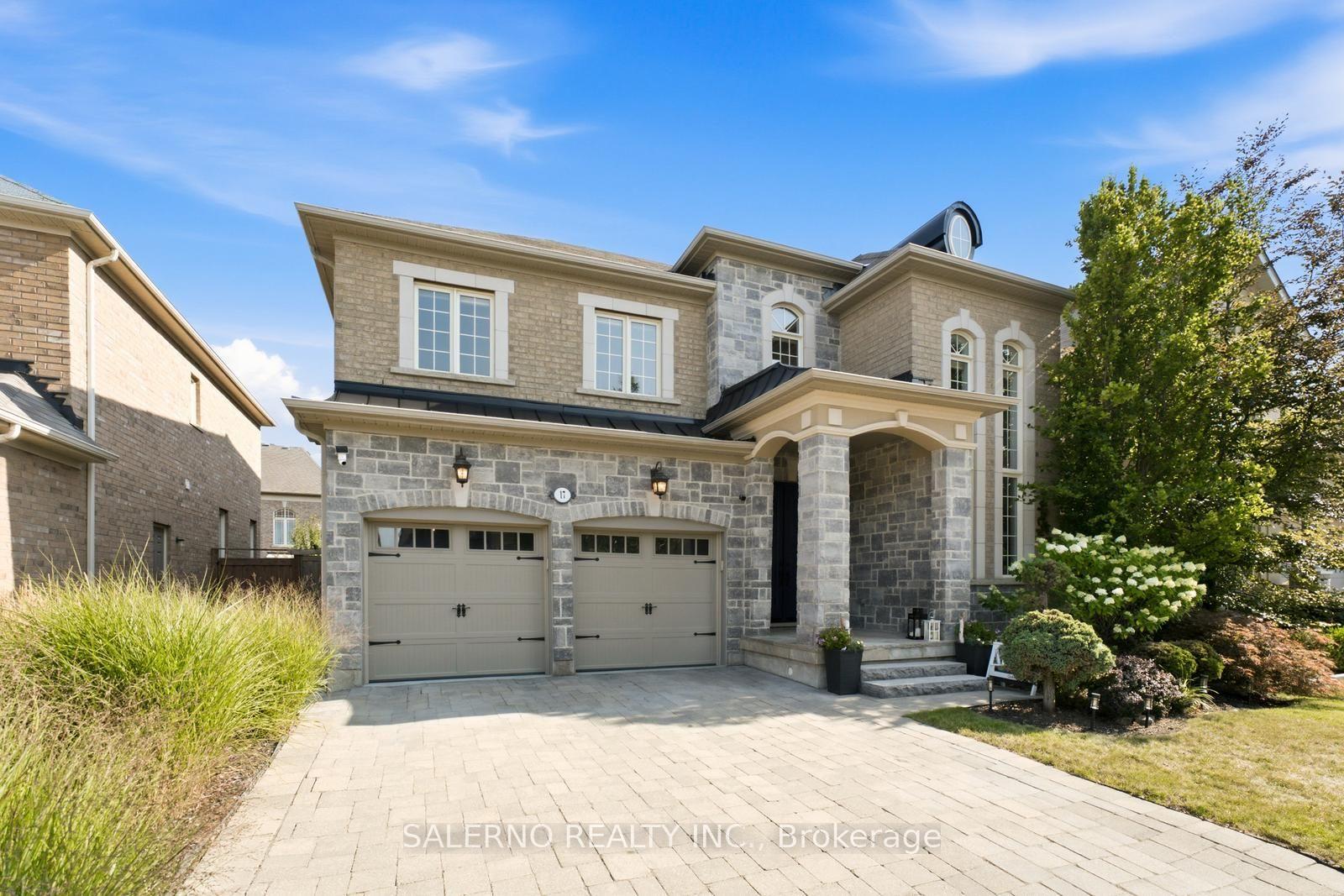 Photo 4 of 17 Balderson Drive, Vaughan, Kleinburg — HOMEH