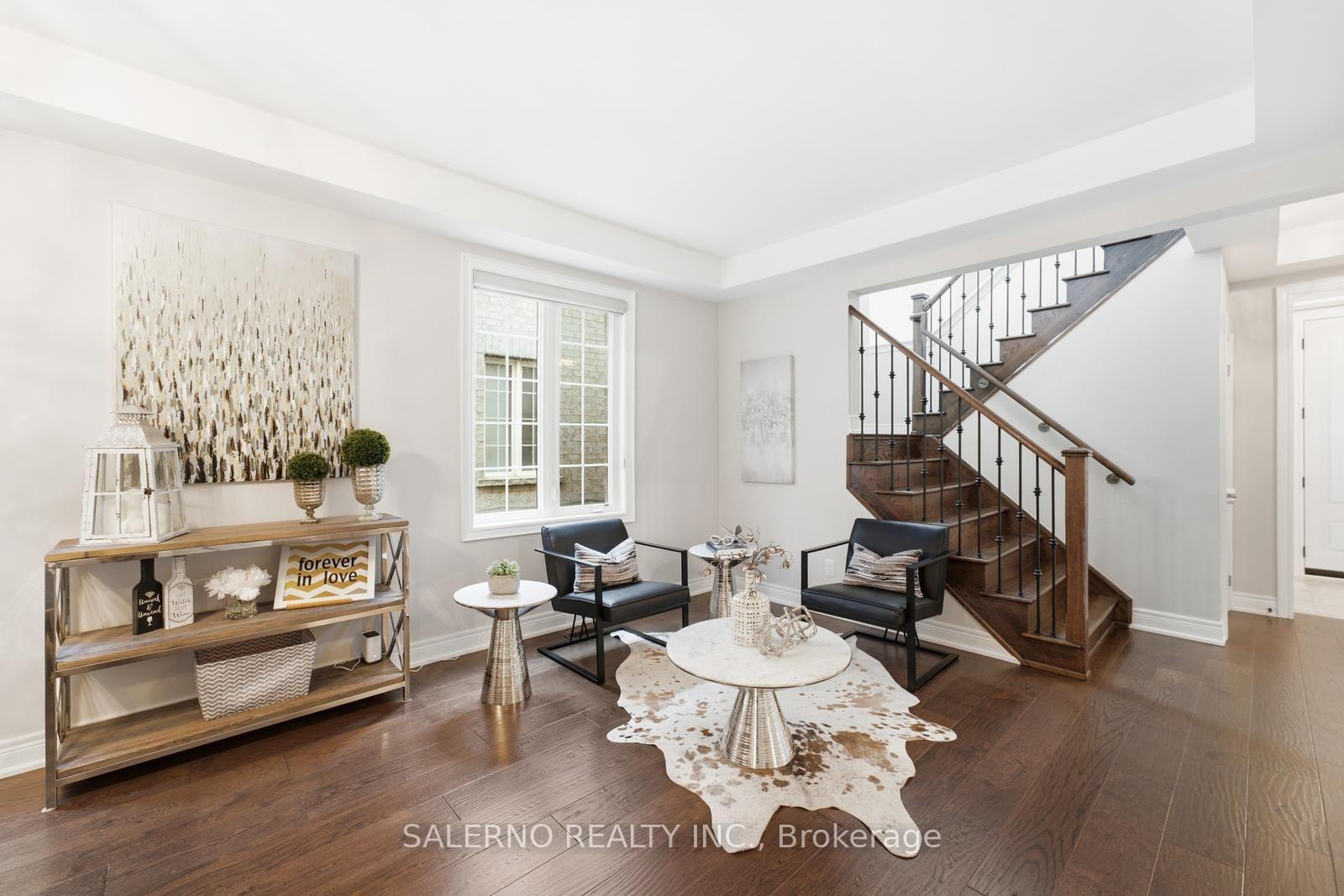 Photo 9 of 17 Balderson Drive, Vaughan, Kleinburg — HOMEH