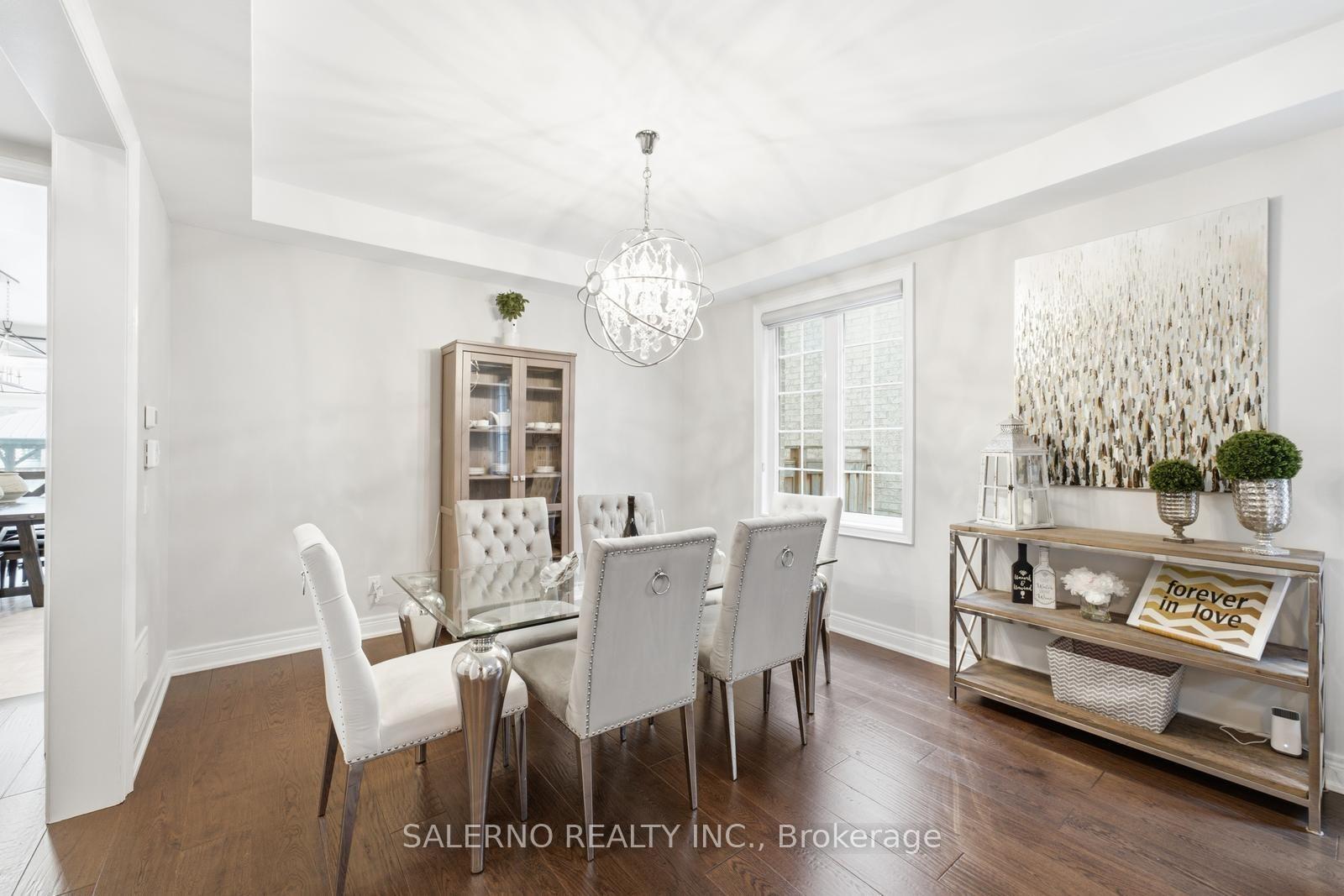 Photo 10 of 17 Balderson Drive, Vaughan, Kleinburg — HOMEH