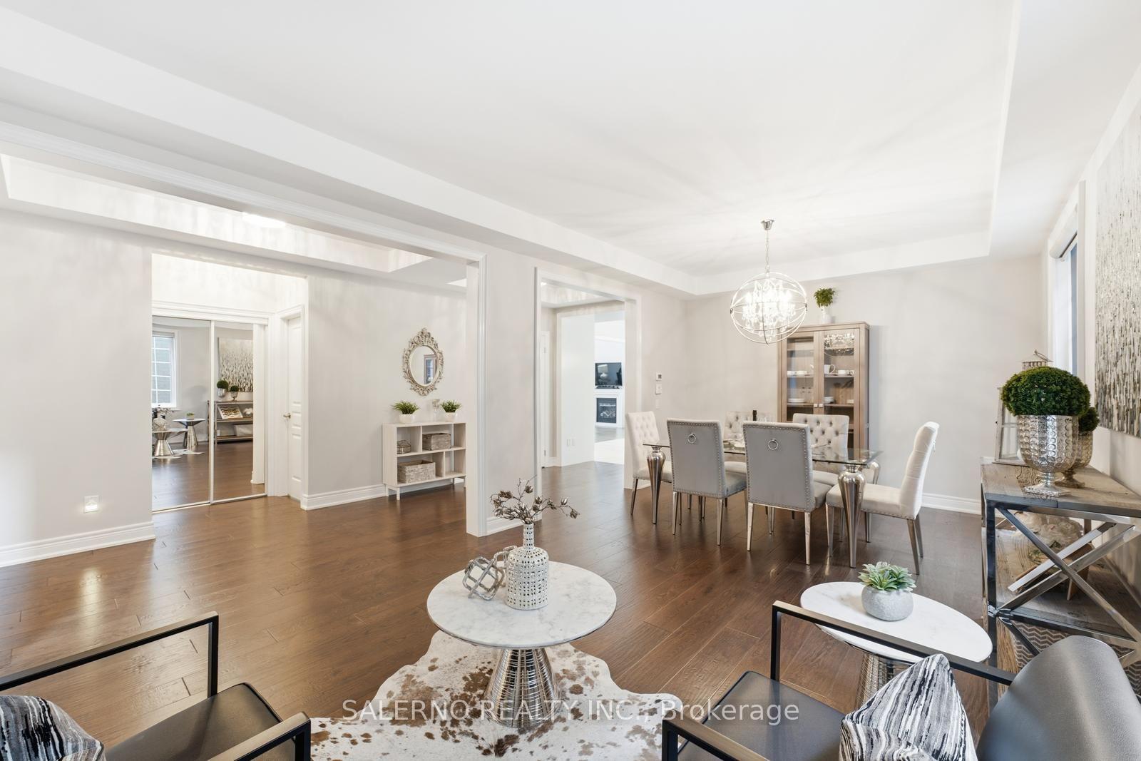 Photo 11 of 17 Balderson Drive, Vaughan, Kleinburg — HOMEH