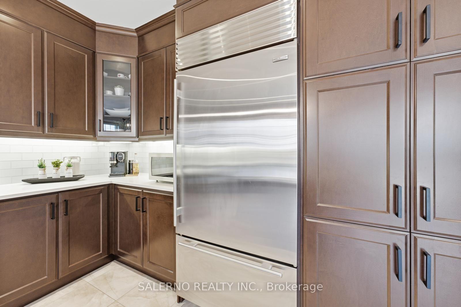 Photo 16 of 17 Balderson Drive, Vaughan, Kleinburg — HOMEH