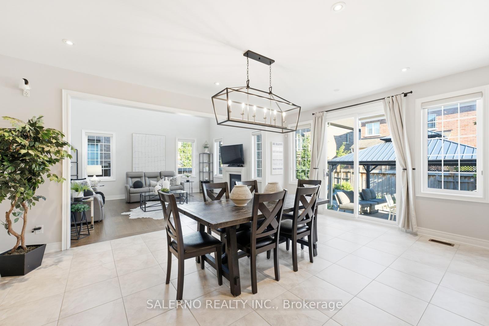 Photo 17 of 17 Balderson Drive, Vaughan, Kleinburg — HOMEH