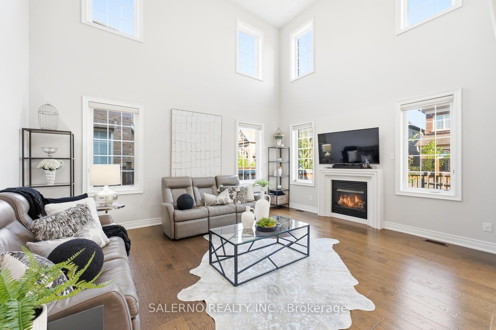 Photo 18 of 17 Balderson Drive, Vaughan, Kleinburg — HOMEH