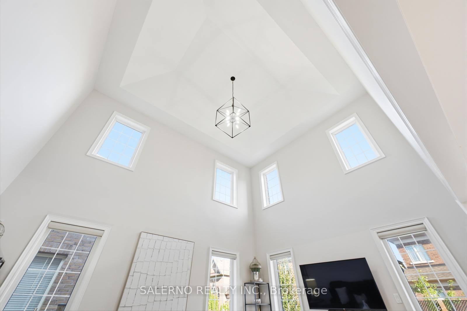 Photo 20 of 17 Balderson Drive, Vaughan, Kleinburg — HOMEH