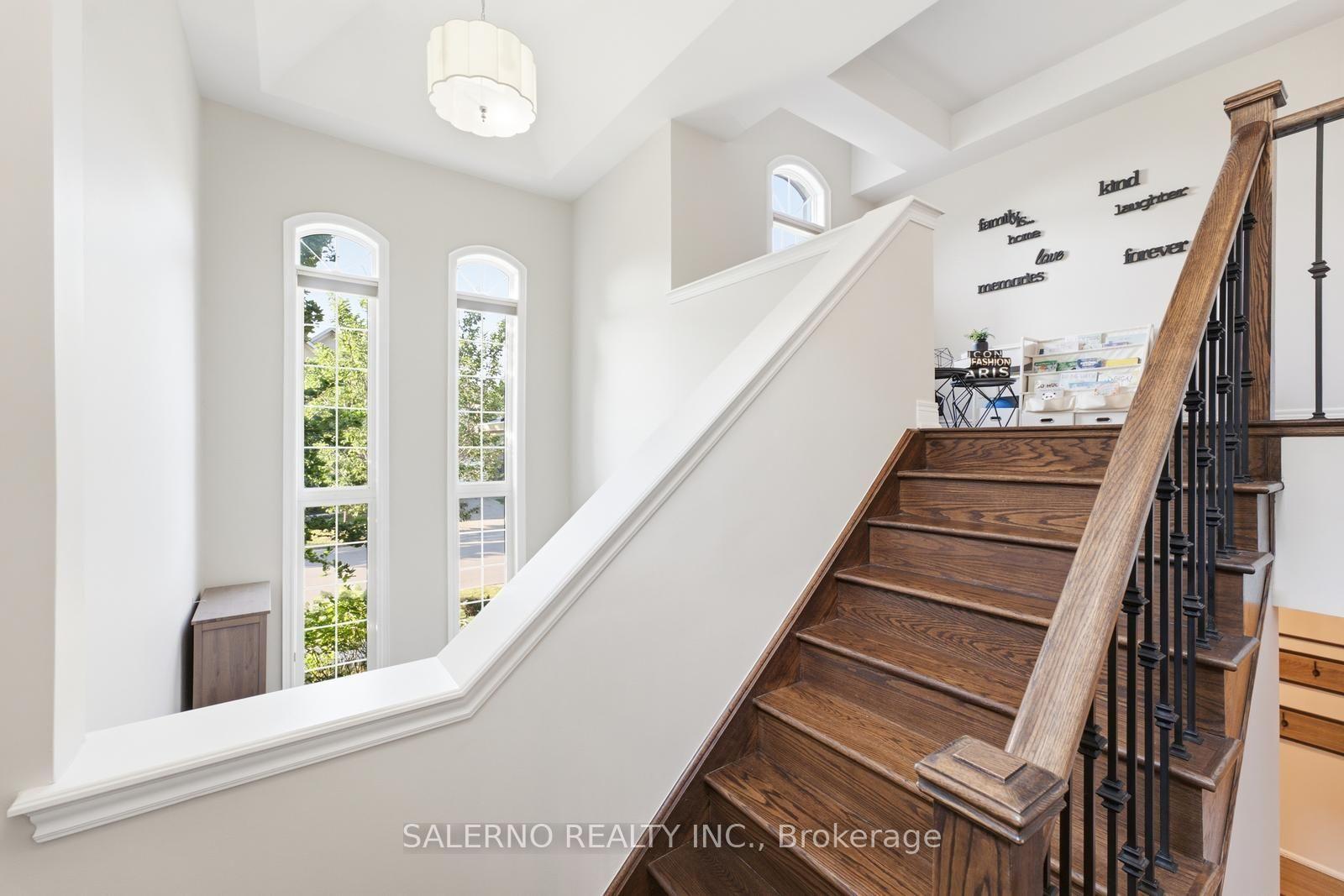 Photo 25 of 17 Balderson Drive, Vaughan, Kleinburg — HOMEH