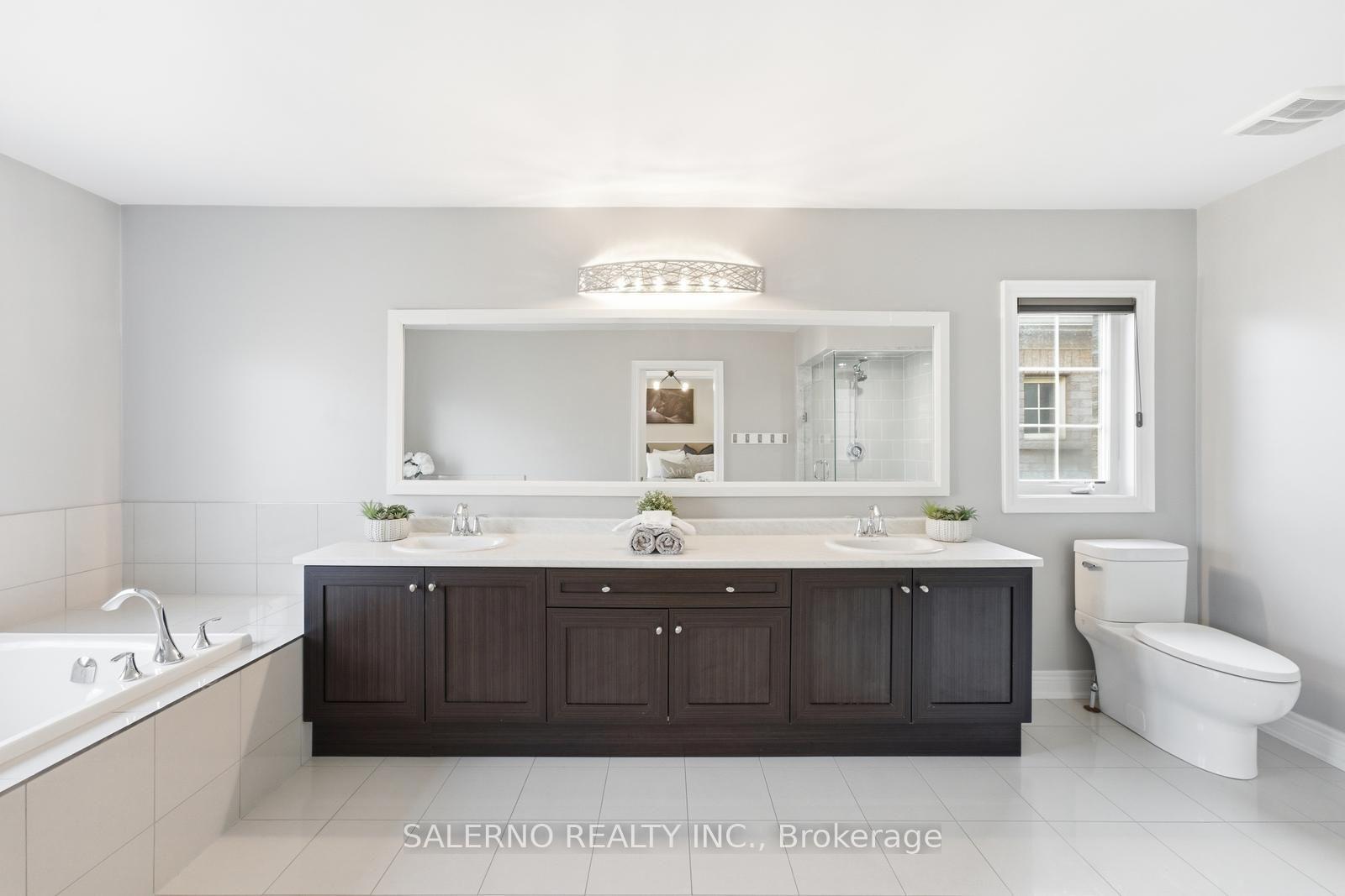 Photo 30 of 17 Balderson Drive, Vaughan, Kleinburg — HOMEH