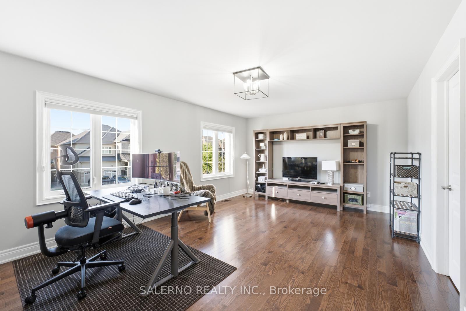 Photo 37 of 17 Balderson Drive, Vaughan, Kleinburg — HOMEH