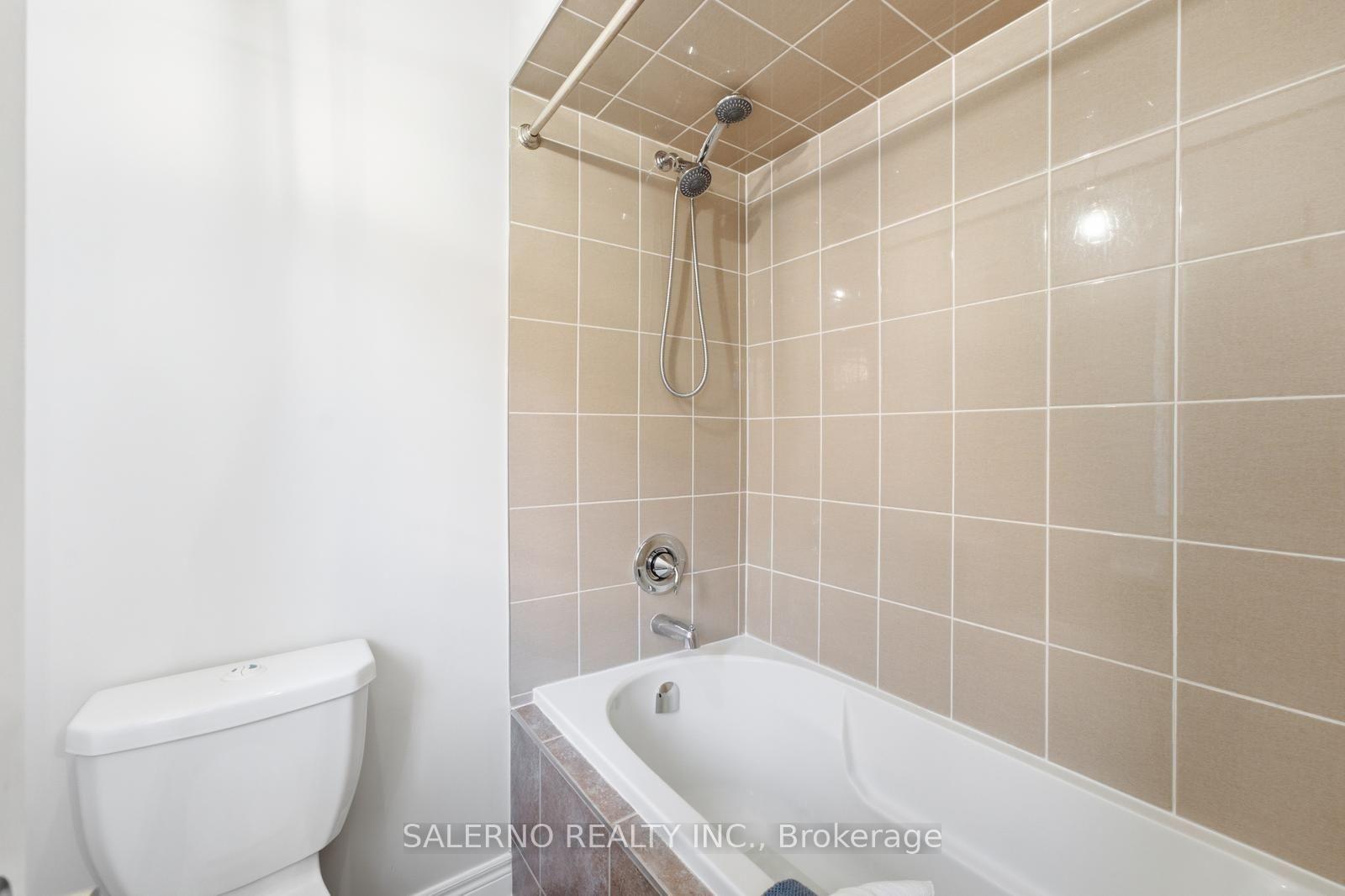 Photo 39 of 17 Balderson Drive, Vaughan, Kleinburg — HOMEH