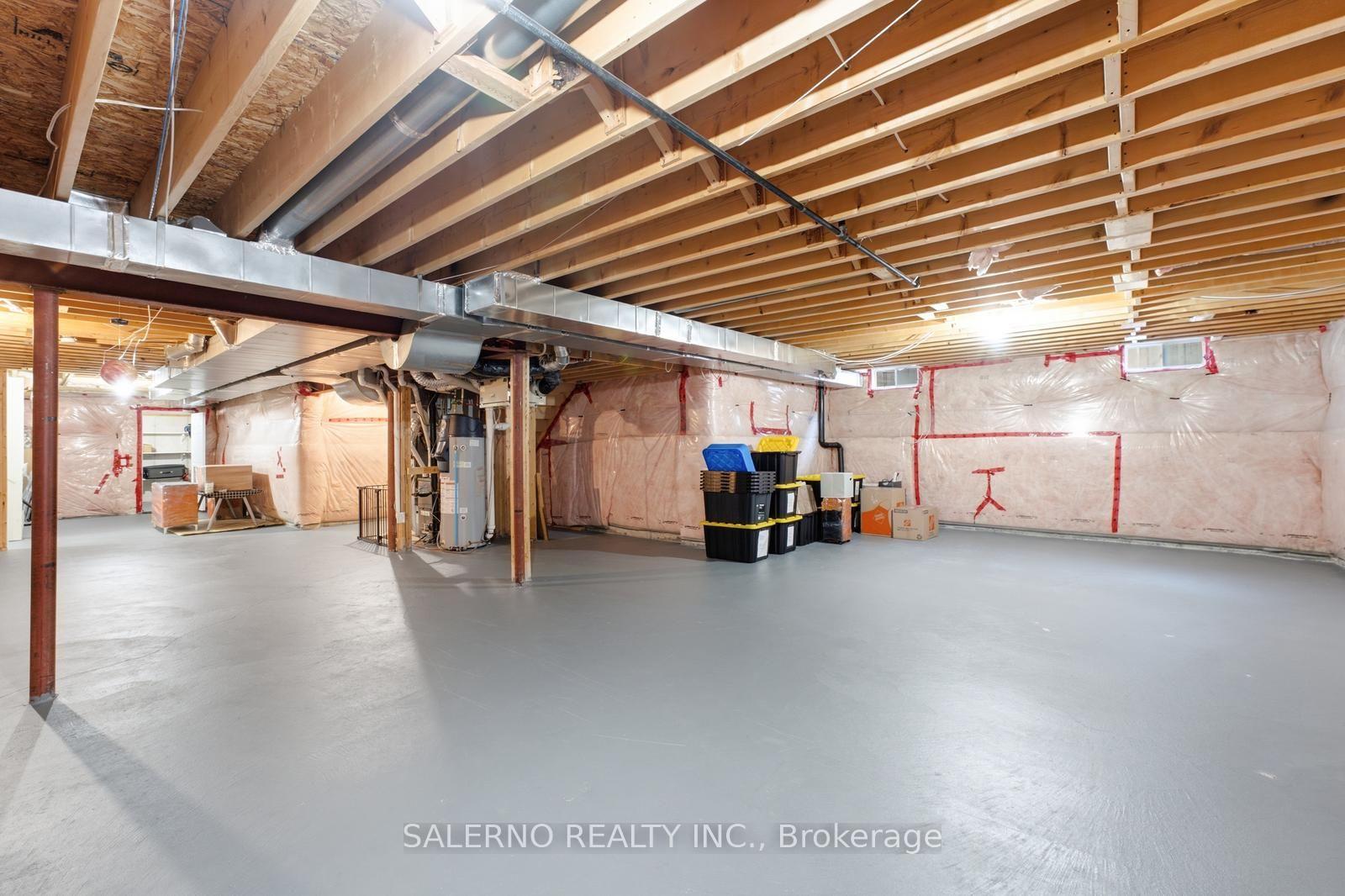 Photo 41 of 17 Balderson Drive, Vaughan, Kleinburg — HOMEH