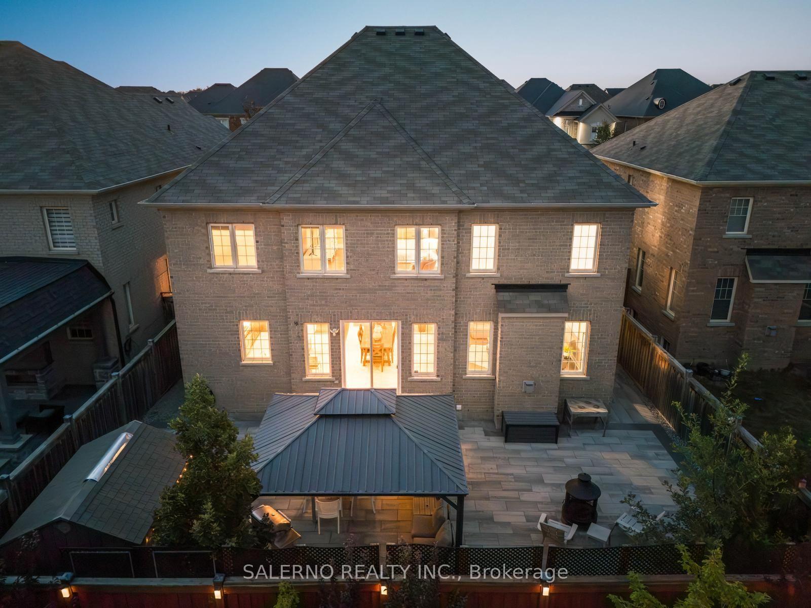 Photo 48 of 17 Balderson Drive, Vaughan, Kleinburg — HOMEH