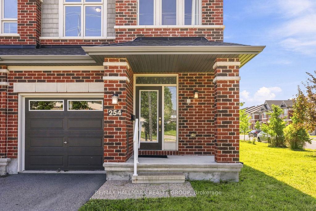Photo 3 of 254 Dolce Crescent, Ottawa, Riverside South/Gloucester Glen — HOMEH