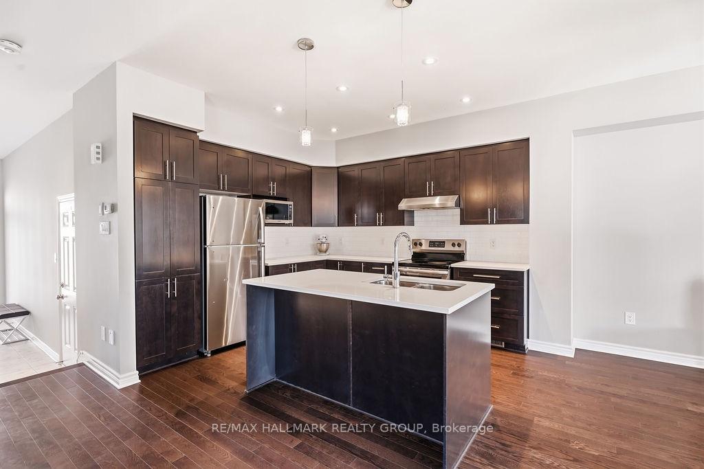 Photo 9 of 254 Dolce Crescent, Ottawa, Riverside South/Gloucester Glen — HOMEH