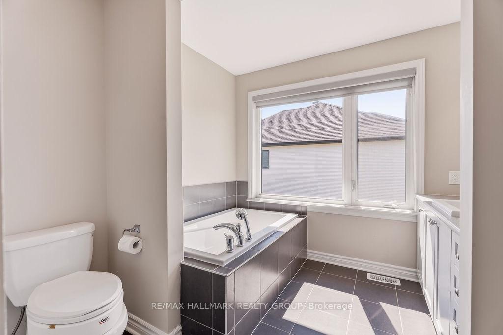 Photo 31 of 254 Dolce Crescent, Ottawa, Riverside South/Gloucester Glen — HOMEH