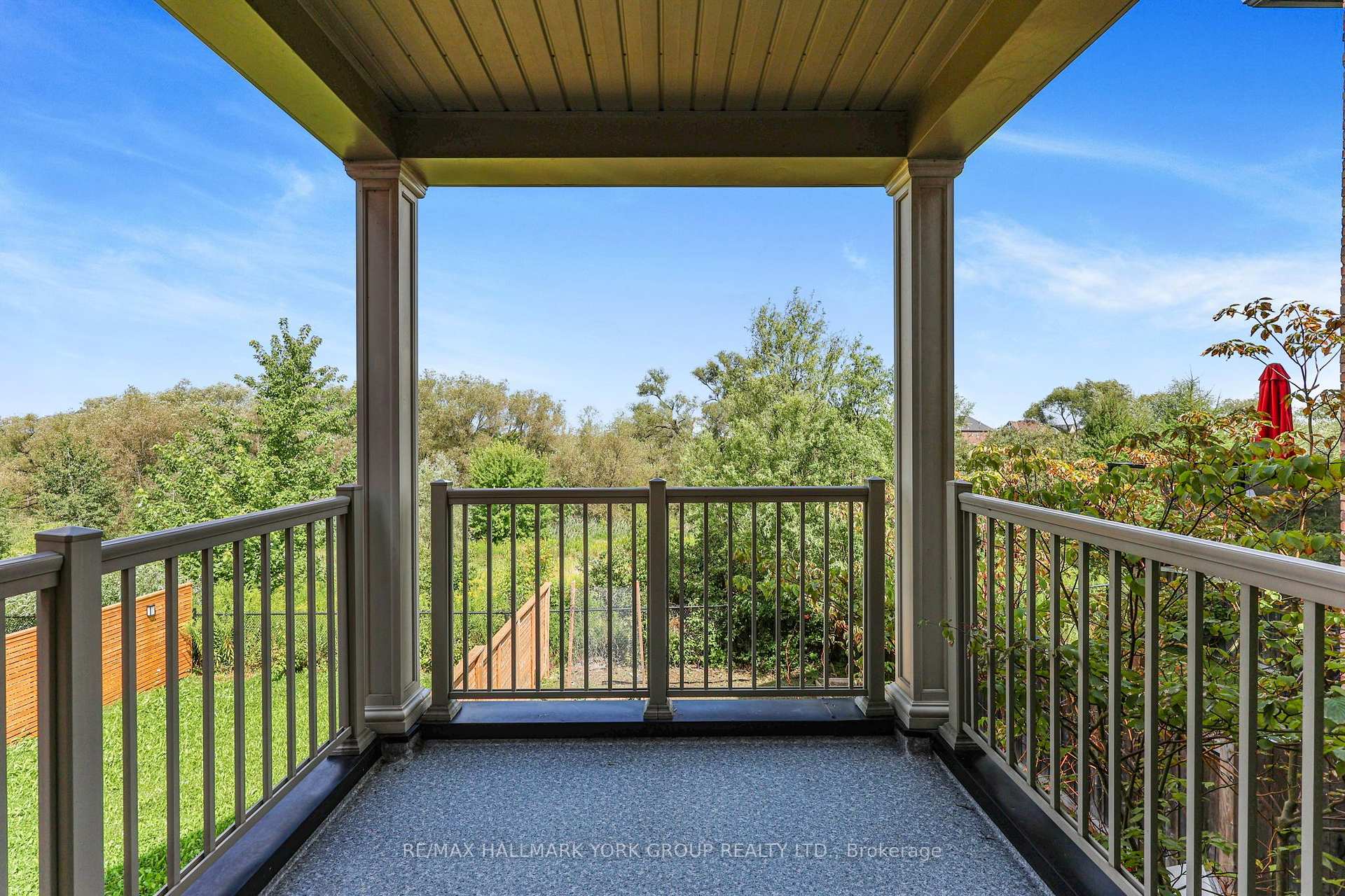 Photo 18 of 38 Alex Campbell Crescent, King, King City — HOMEH
