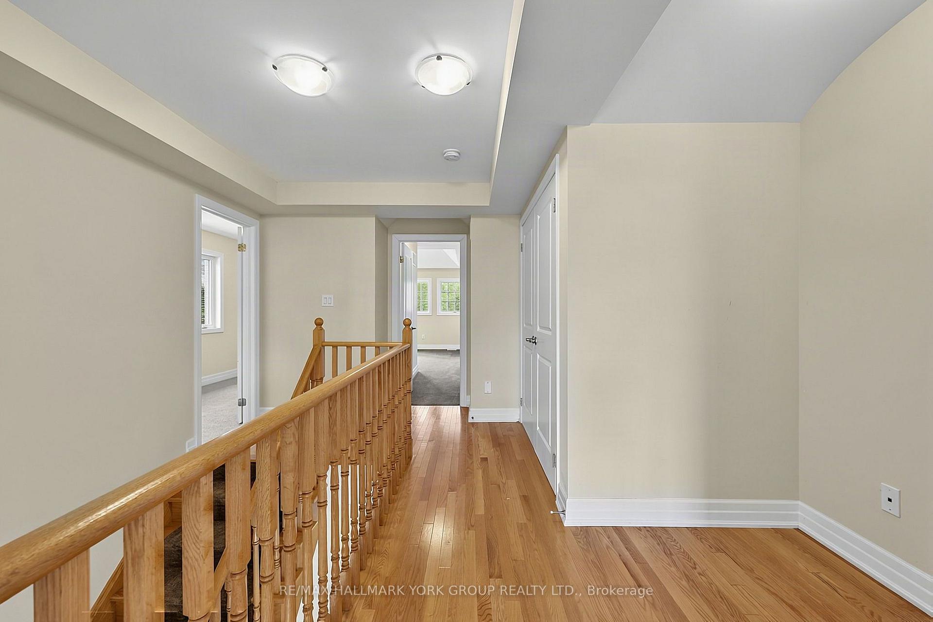 Photo 24 of 38 Alex Campbell Crescent, King, King City — HOMEH