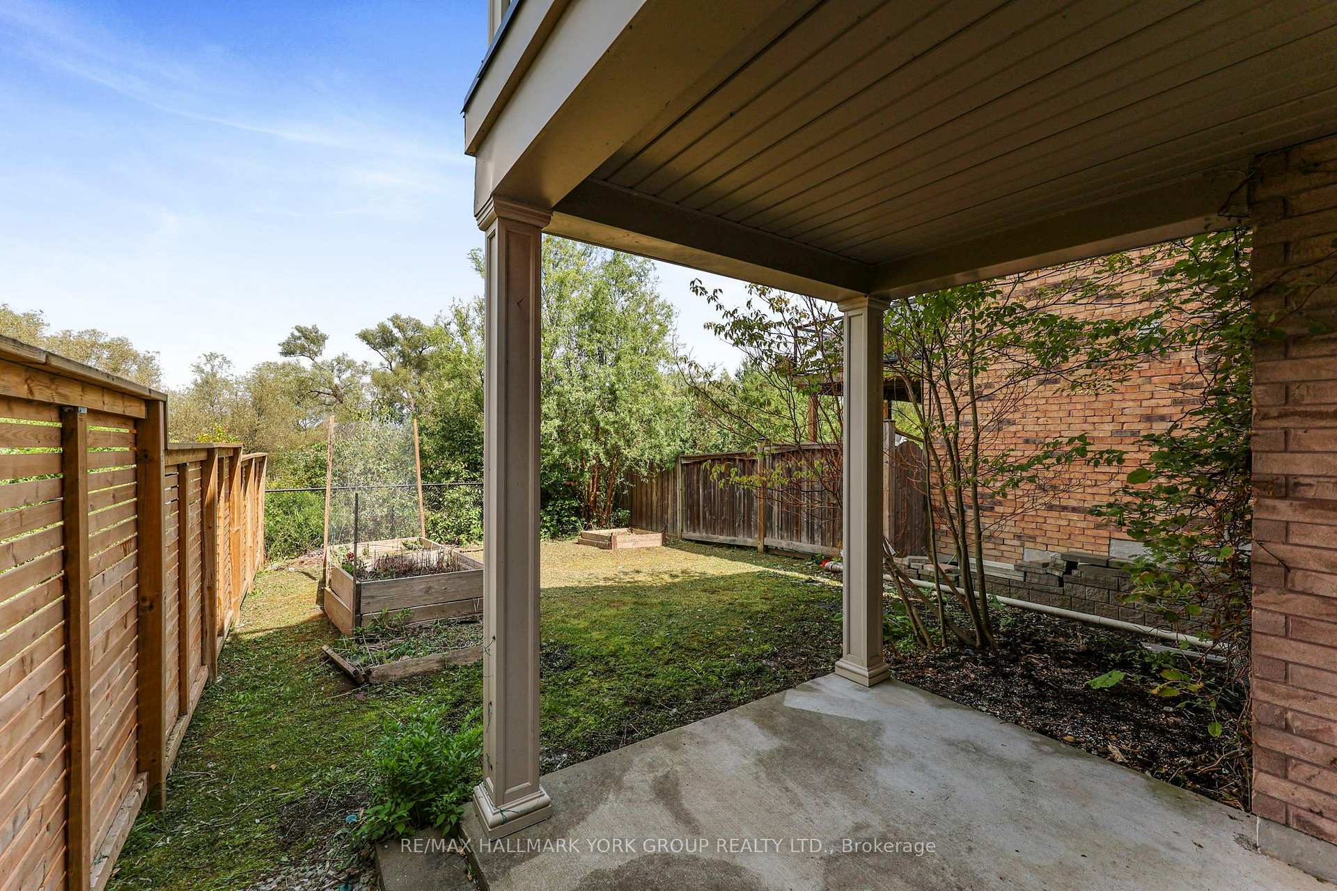 Photo 37 of 38 Alex Campbell Crescent, King, King City — HOMEH