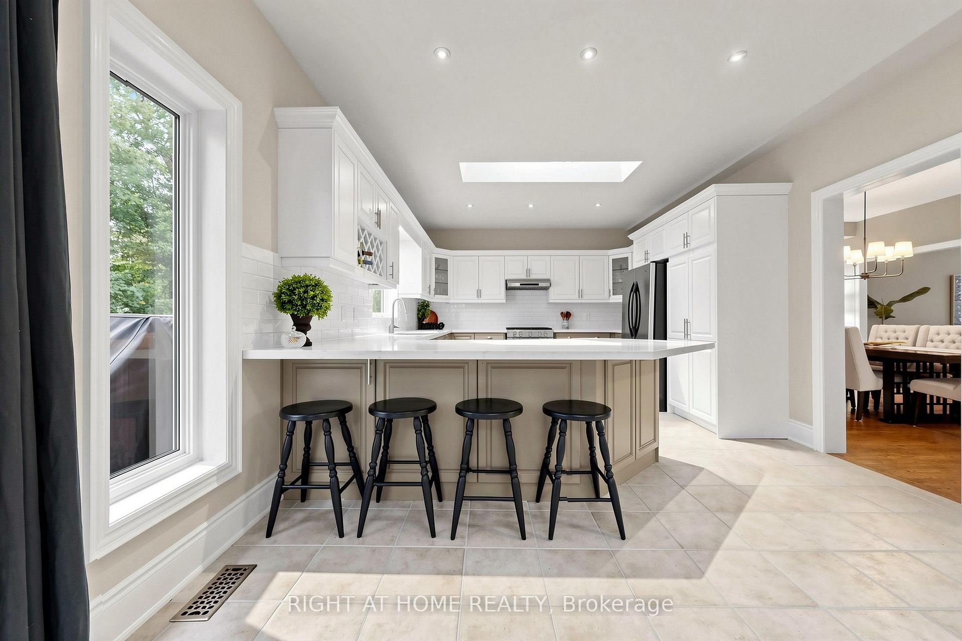 Photo 11 of 1019 Northern Prospect Crescent, Newmarket, Stonehaven-Wyndham — HOMEH