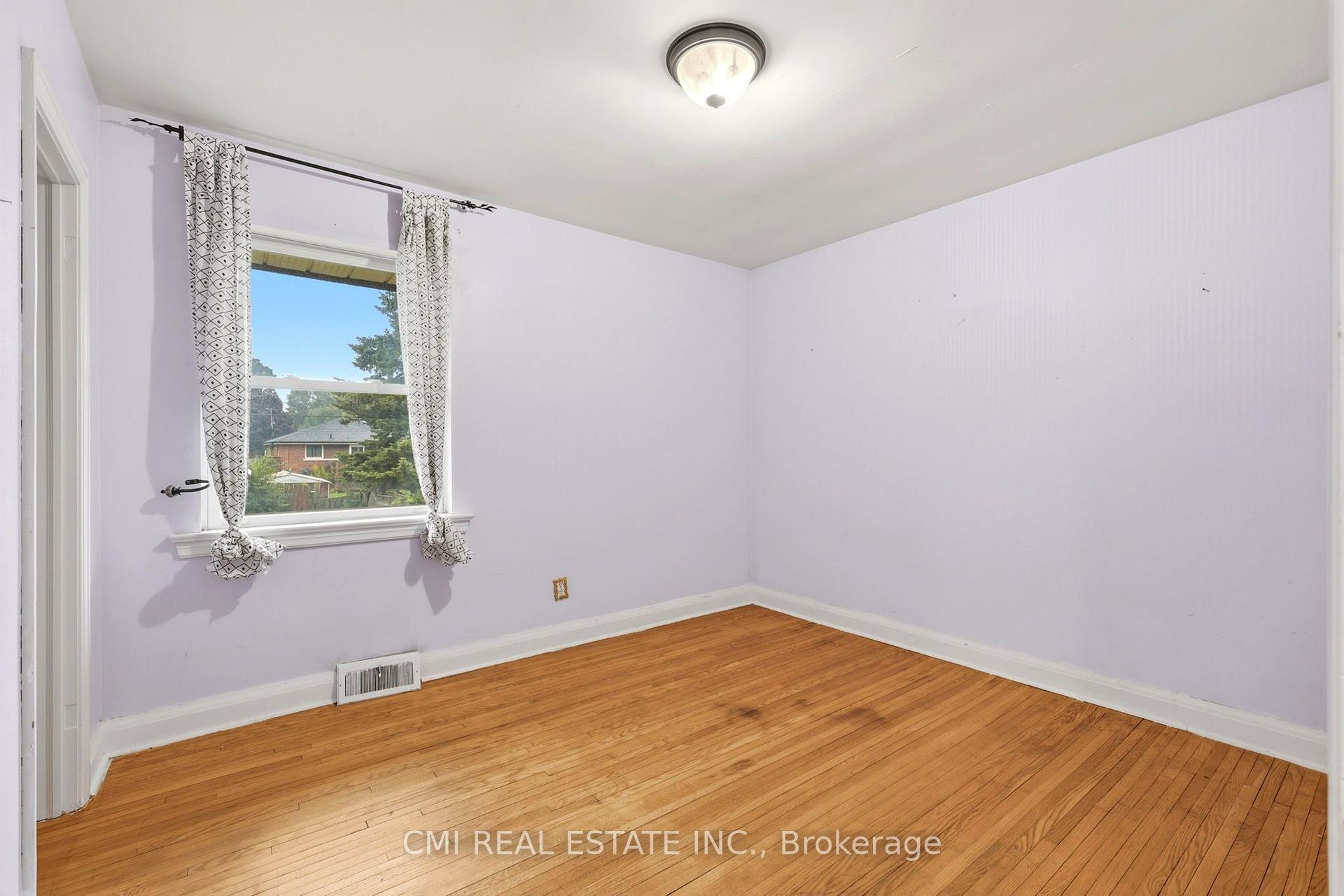 Photo 16 of 494 Annapolis Avenue, Oshawa, McLaughlin — HOMEH