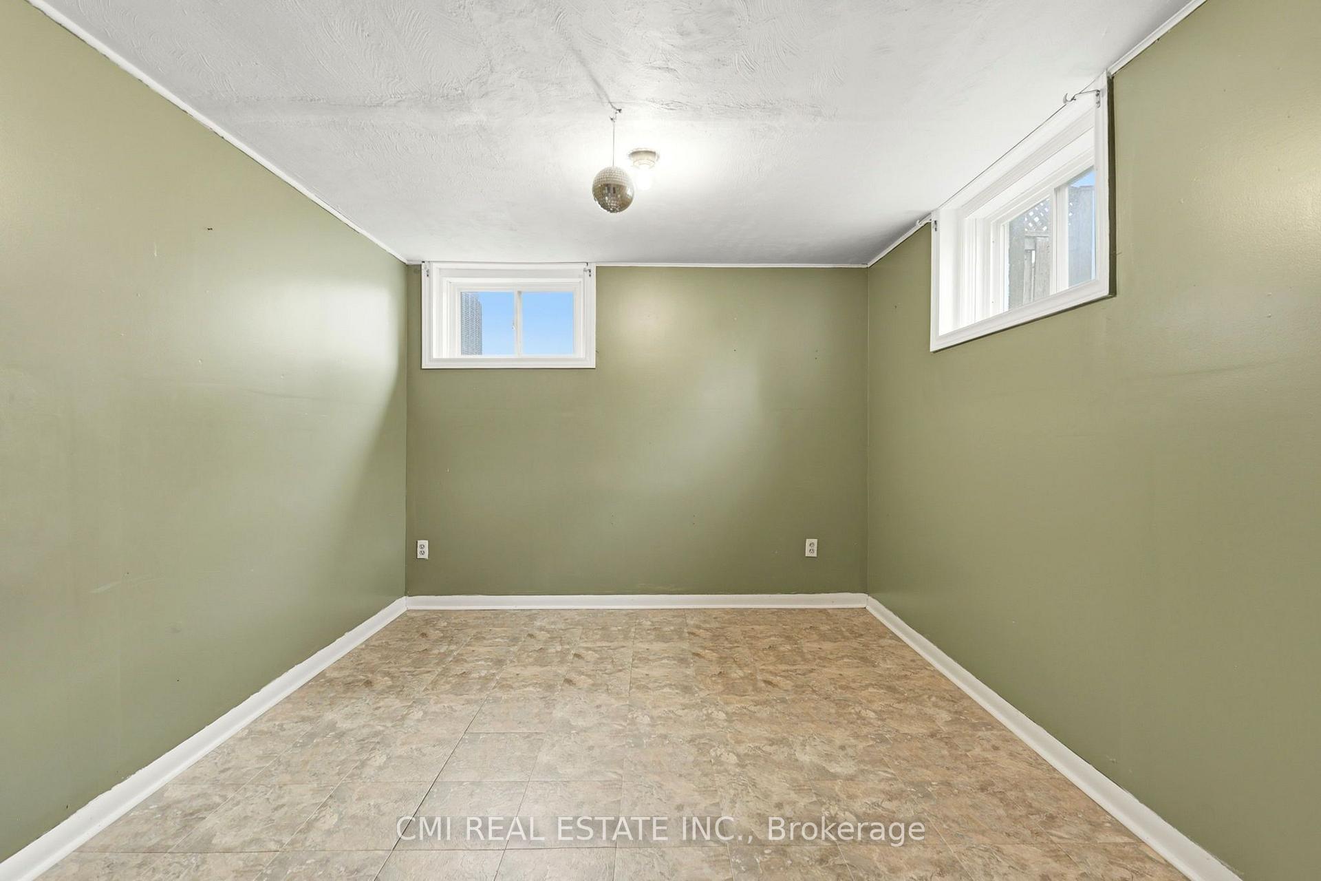 Photo 19 of 494 Annapolis Avenue, Oshawa, McLaughlin — HOMEH