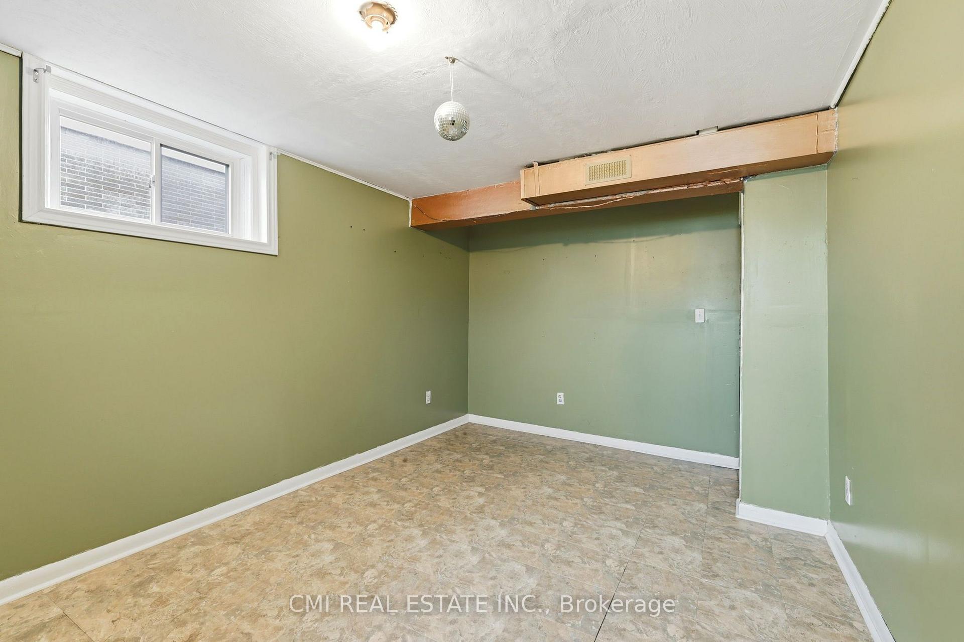 Photo 20 of 494 Annapolis Avenue, Oshawa, McLaughlin — HOMEH