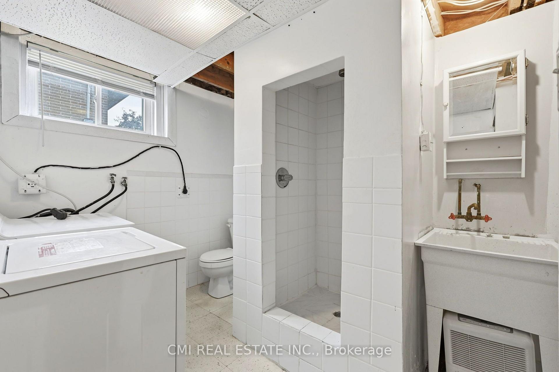 Photo 25 of 494 Annapolis Avenue, Oshawa, McLaughlin — HOMEH