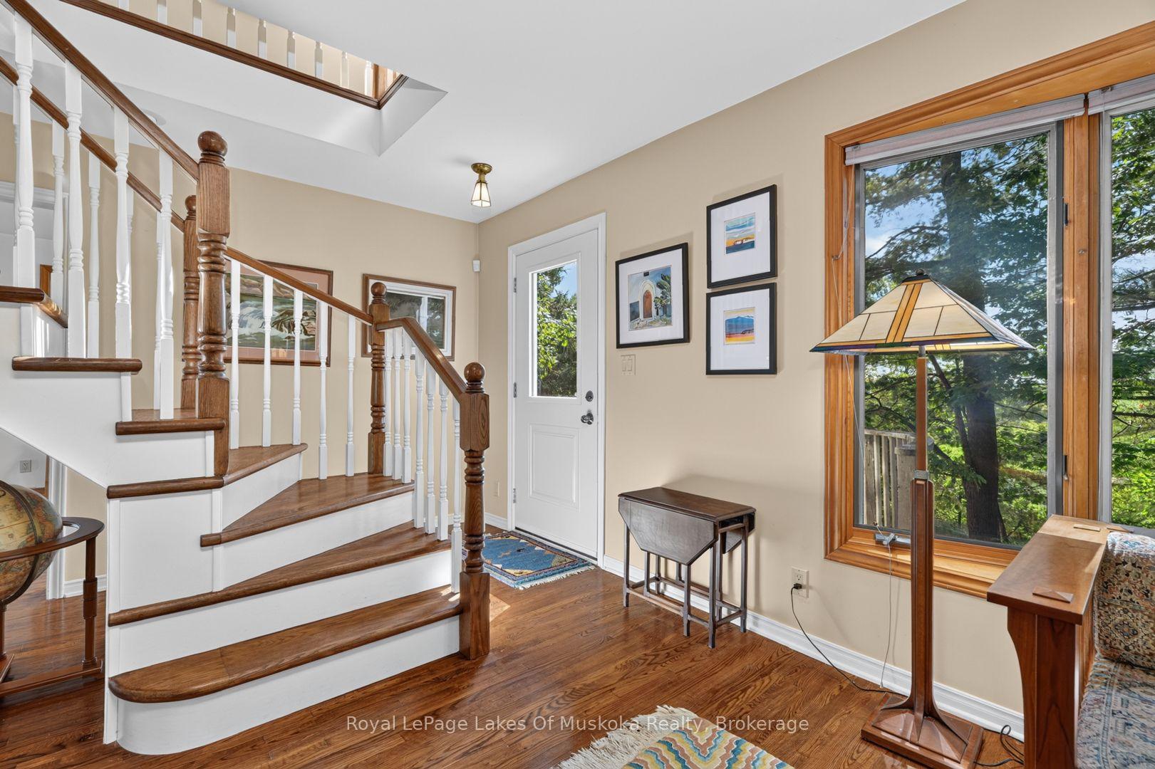 Photo 6 of 40 Entrance Drive, Bracebridge — HOMEH