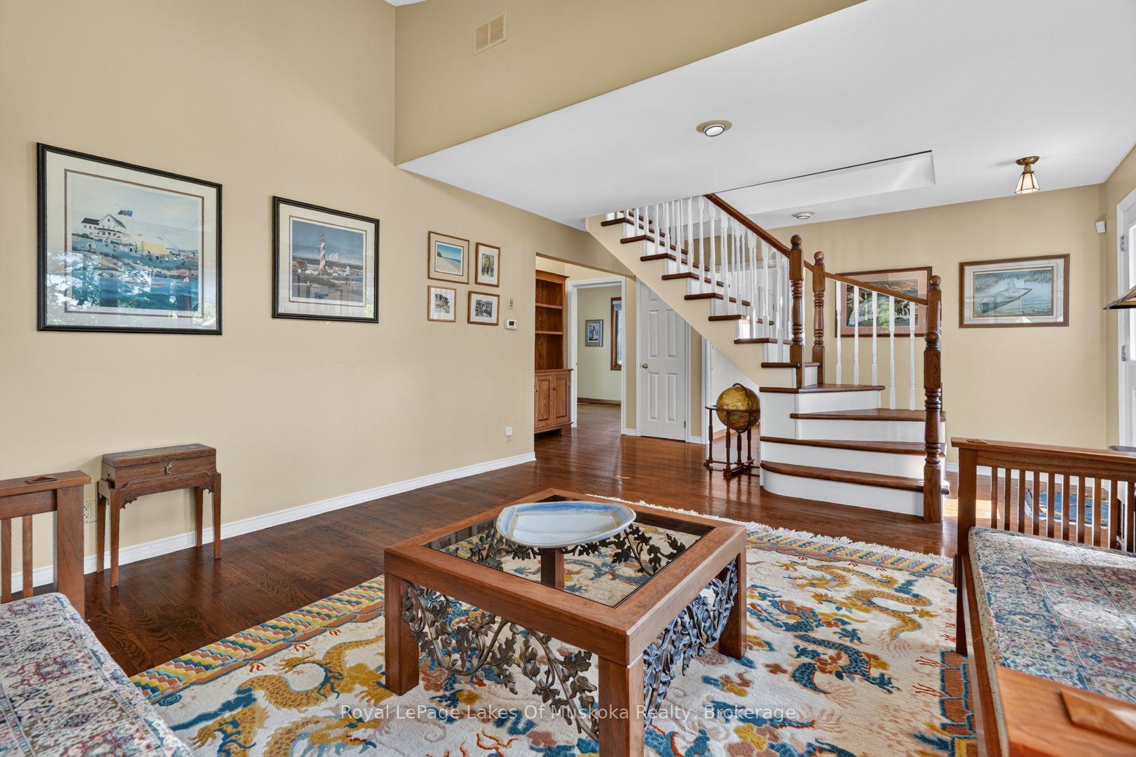 Photo 9 of 40 Entrance Drive, Bracebridge — HOMEH