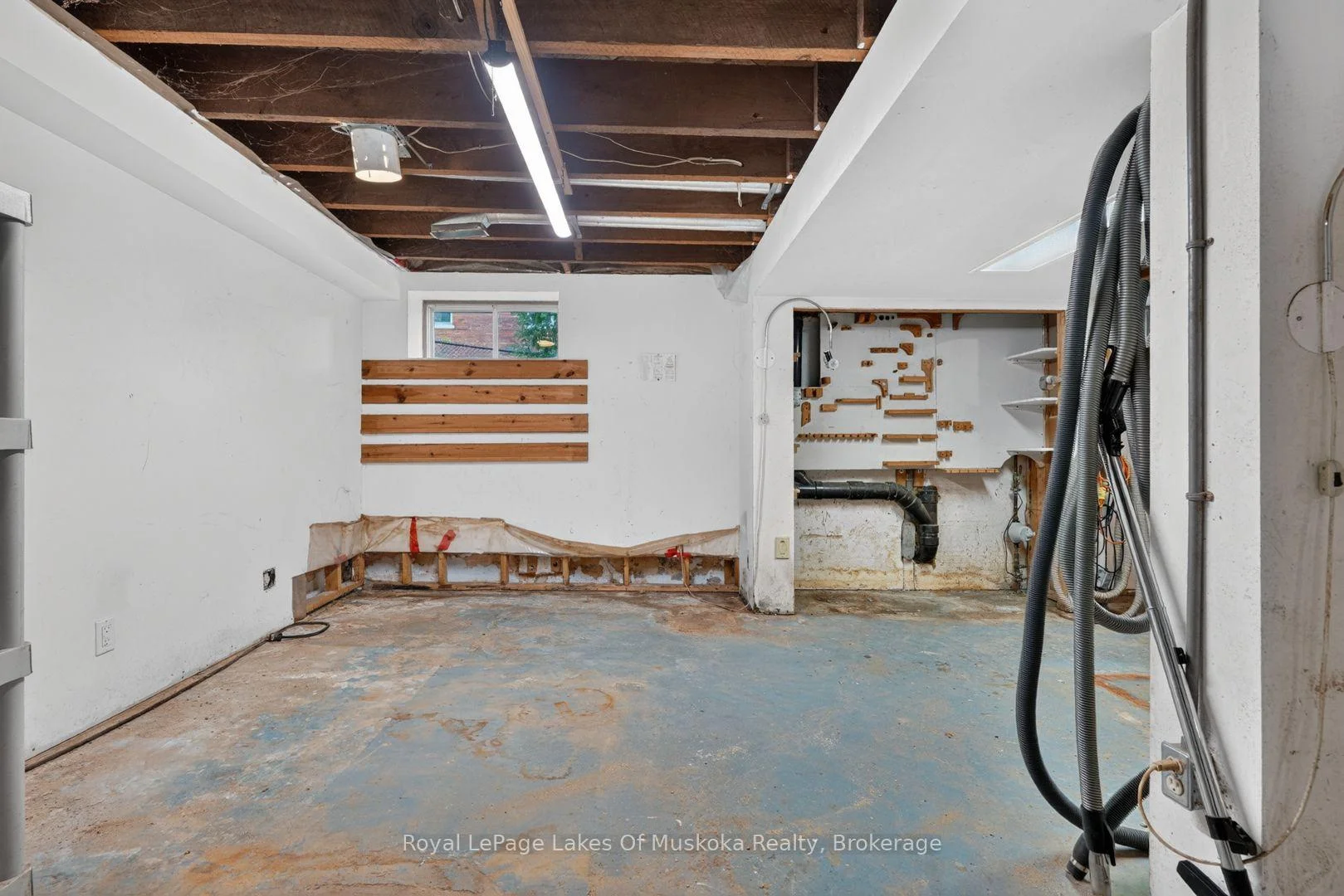 Photo 52 of 40 Entrance Drive, Bracebridge — HOMEH