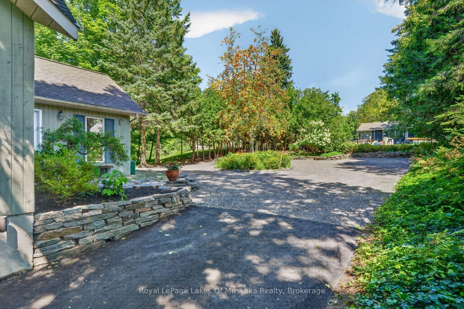 Photo 58 of 40 Entrance Drive, Bracebridge — HOMEH