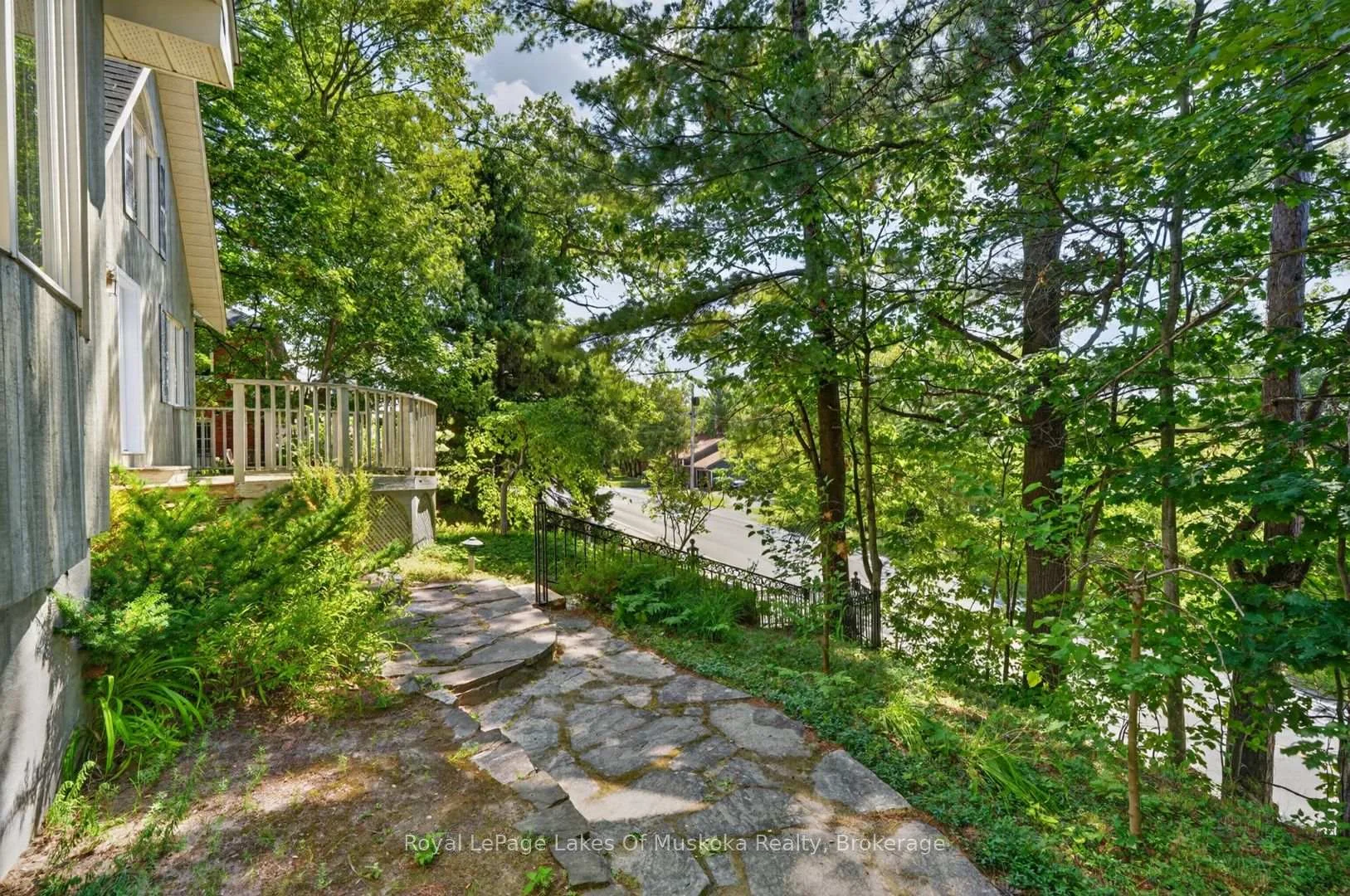 Photo 61 of 40 Entrance Drive, Bracebridge — HOMEH