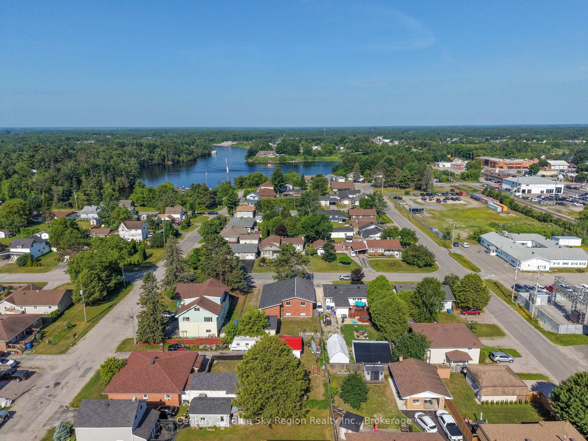 Photo 4 of 268 Levesque Street, West Nipissing, Sturgeon Falls — HOMEH