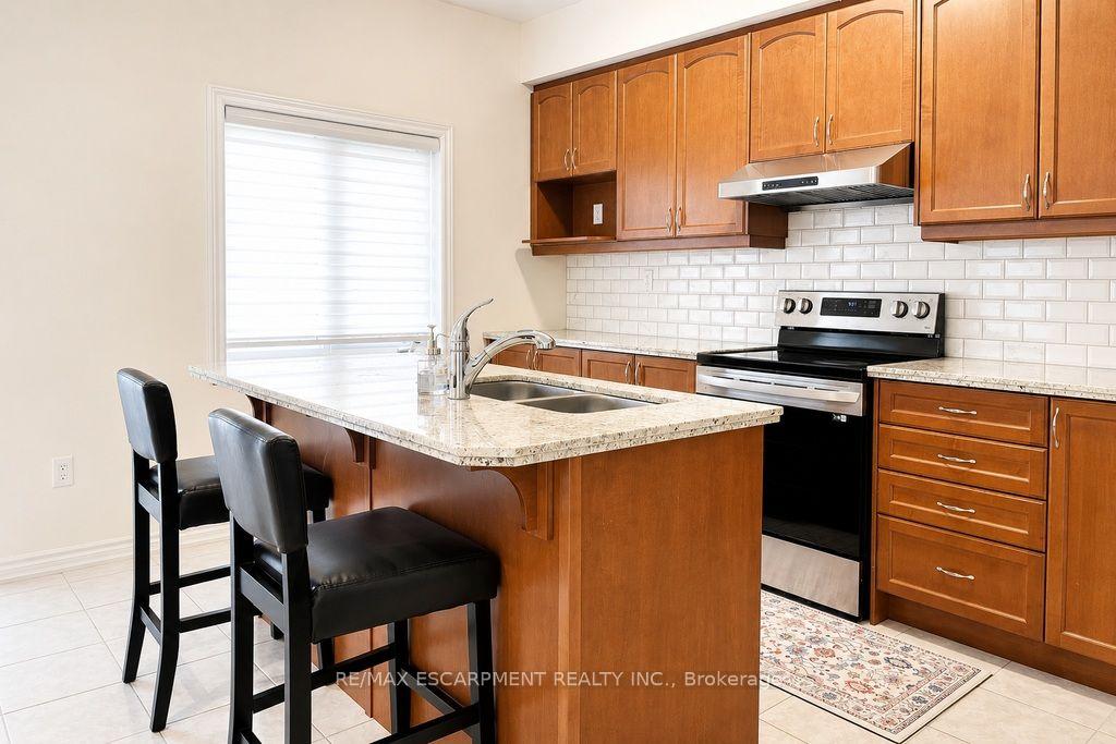 Photo 15 of 5 Sleeth Street, Brantford, Echo Place — HOMEH