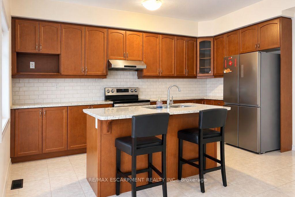 Photo 16 of 5 Sleeth Street, Brantford, Echo Place — HOMEH