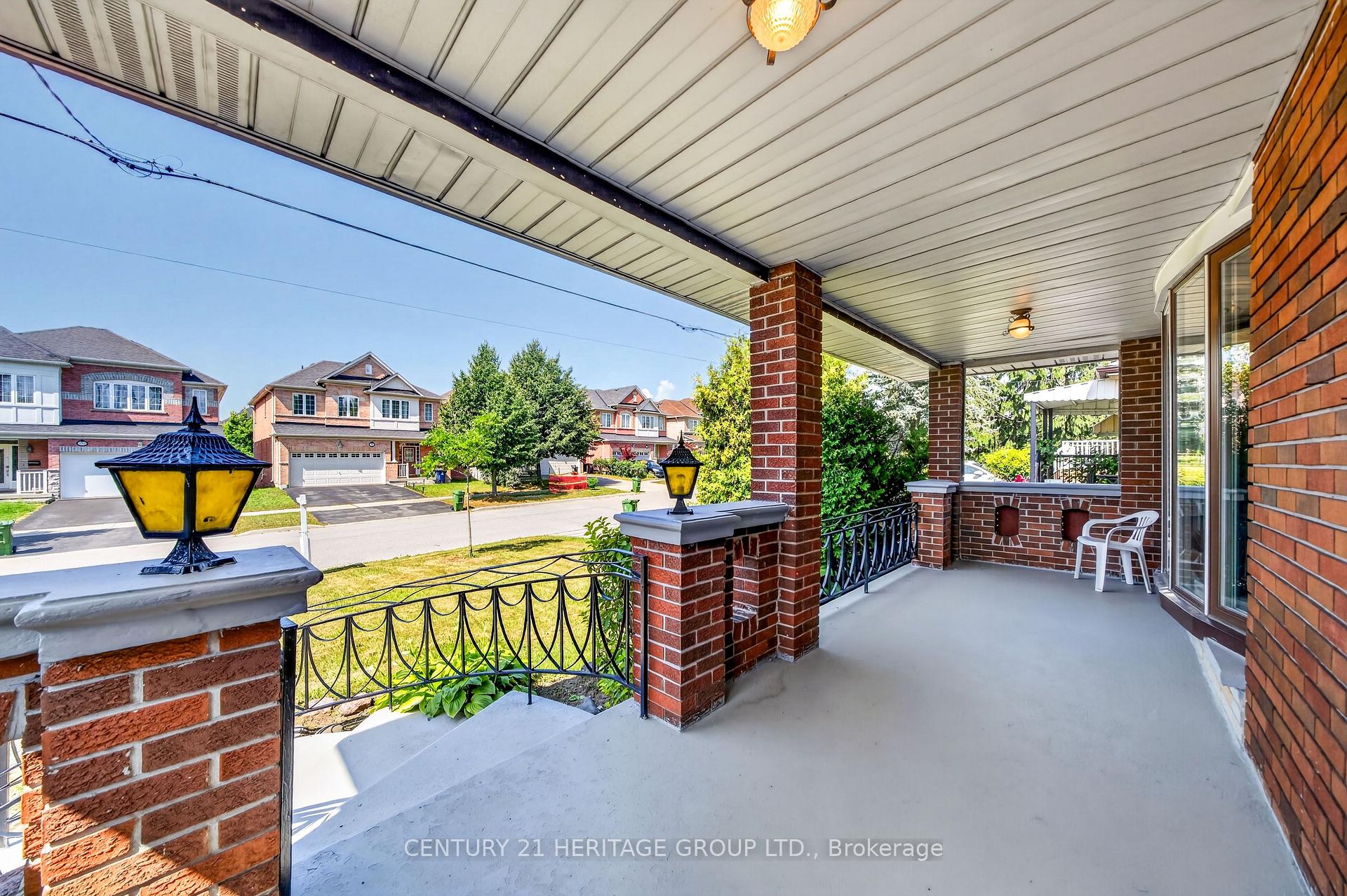 Photo 4 of 33 Jeanette Street, Scarborough, Cliffcrest — HOMEH