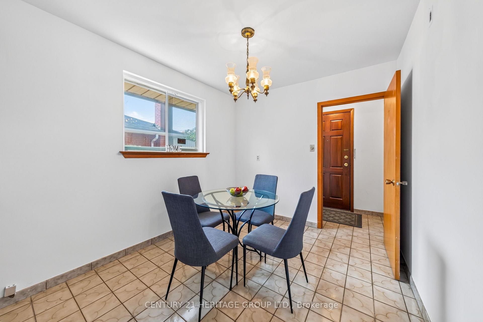 Photo 12 of 33 Jeanette Street, Scarborough, Cliffcrest — HOMEH
