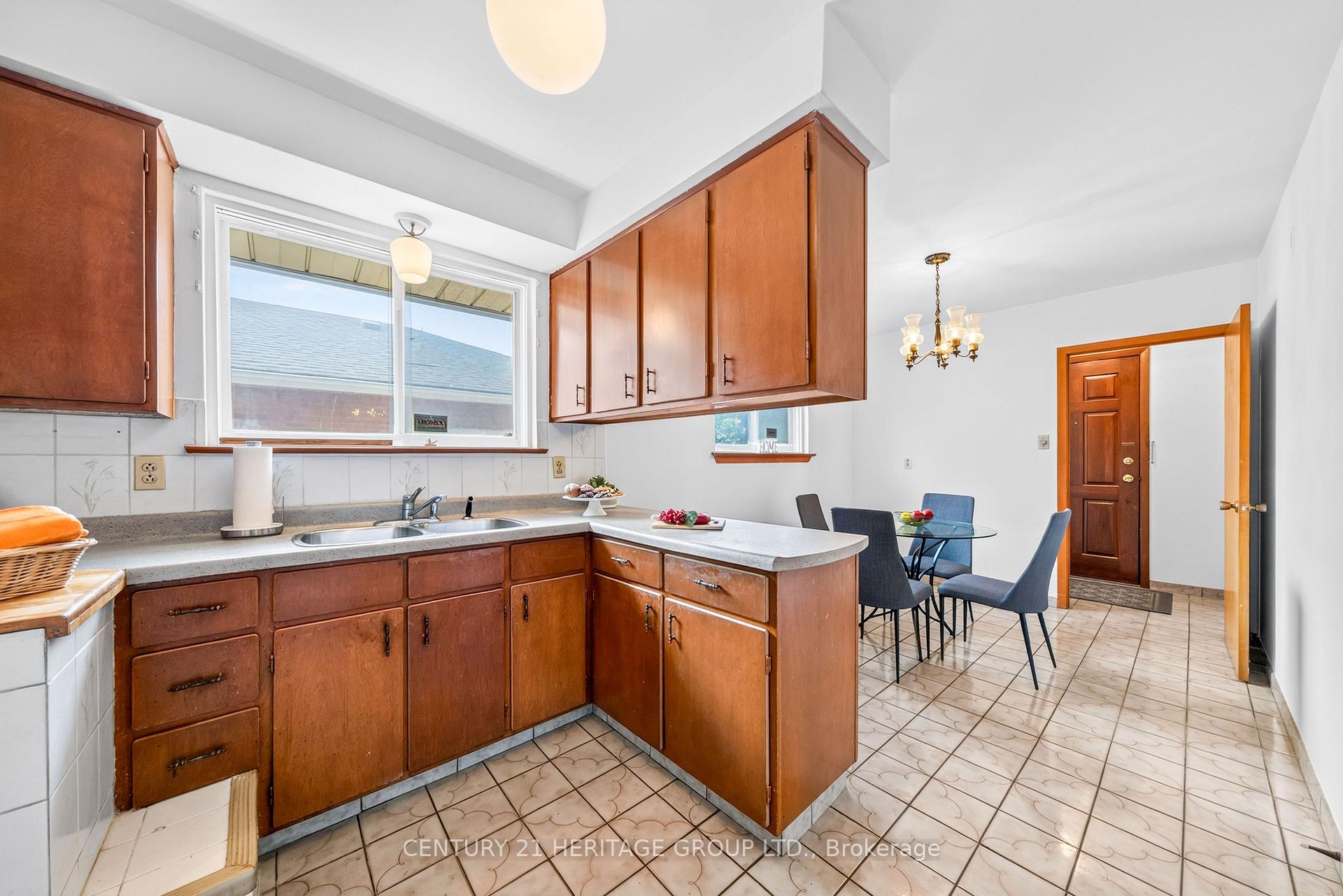 Photo 15 of 33 Jeanette Street, Scarborough, Cliffcrest — HOMEH