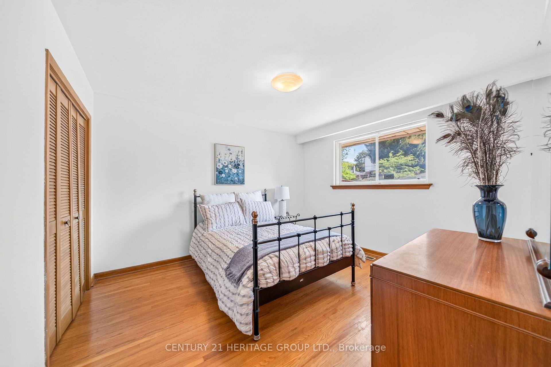 Photo 20 of 33 Jeanette Street, Scarborough, Cliffcrest — HOMEH