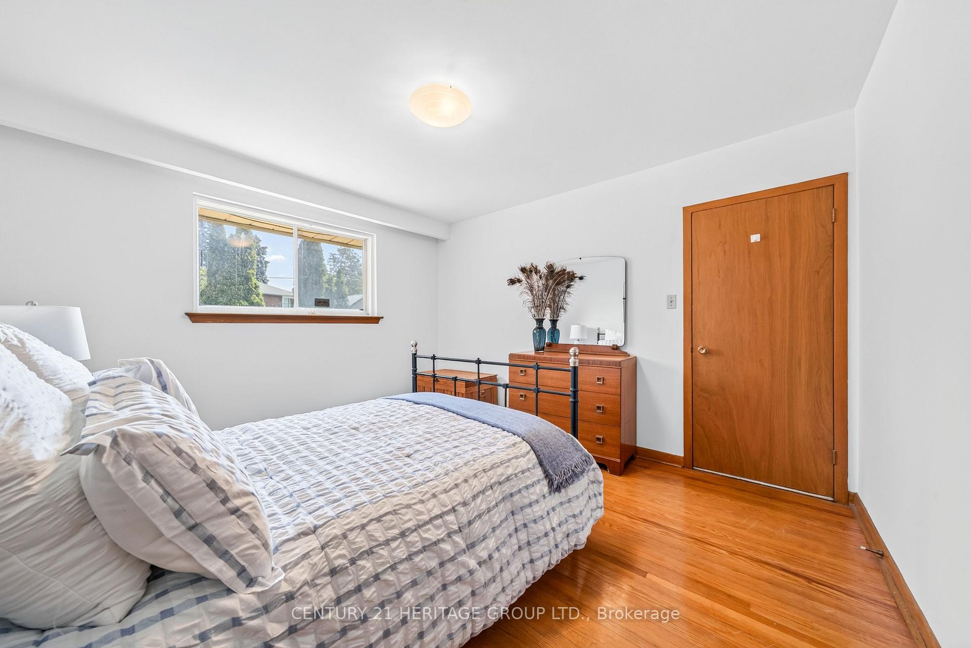 Photo 21 of 33 Jeanette Street, Scarborough, Cliffcrest — HOMEH