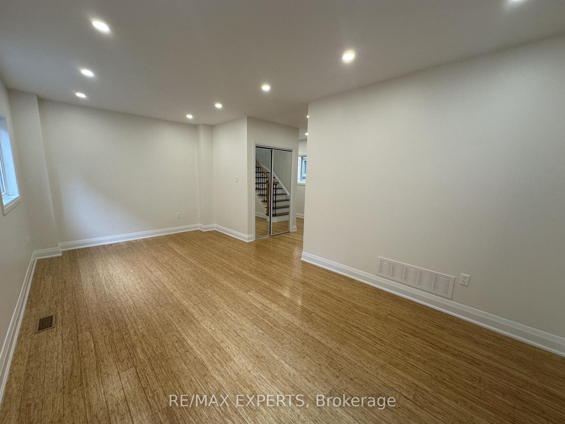 Photo 20 of 249 Rushbrook Drive, Newmarket, Summerhill Estates — HOMEH