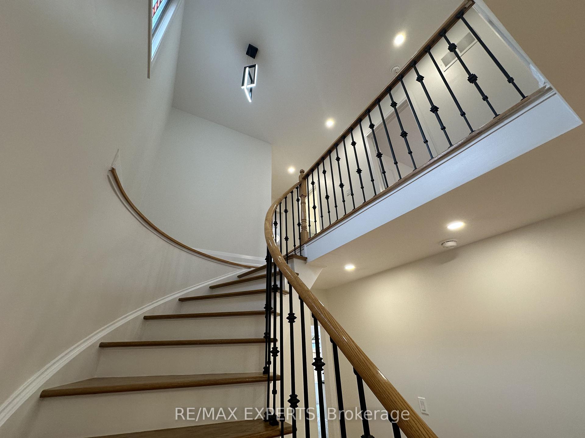 Photo 38 of 249 Rushbrook Drive, Newmarket, Summerhill Estates — HOMEH