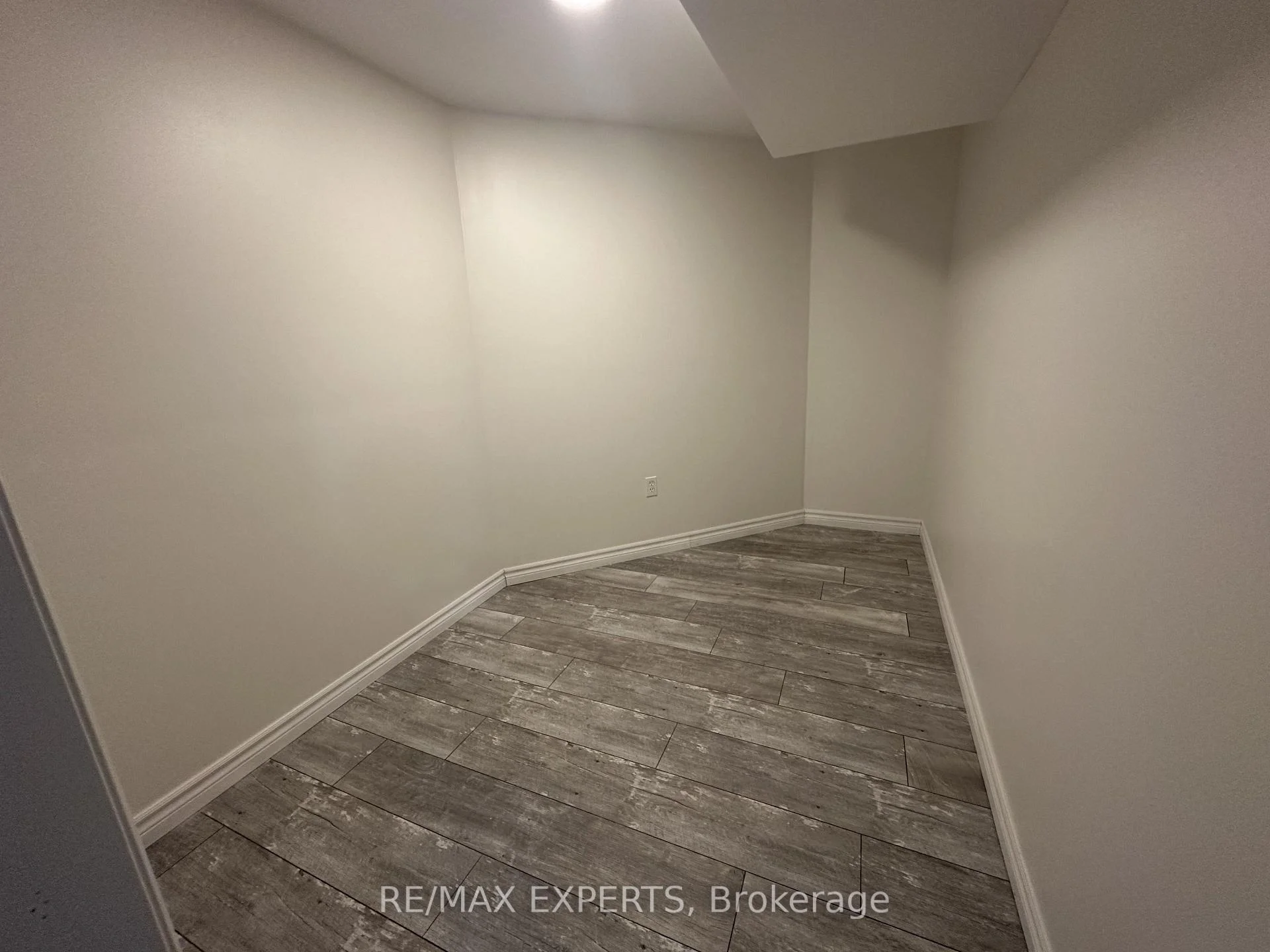 Photo 6 of 249 Rushbrook Drive, Newmarket, Summerhill Estates — HOMEH