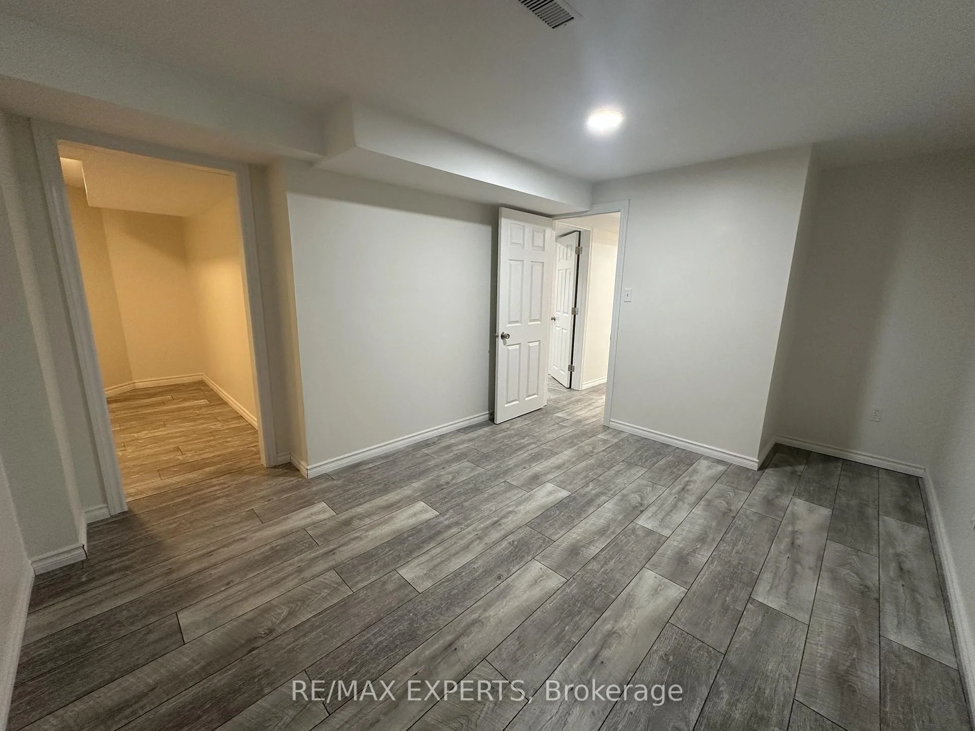 Photo 11 of 249 Rushbrook Drive, Newmarket, Summerhill Estates — HOMEH